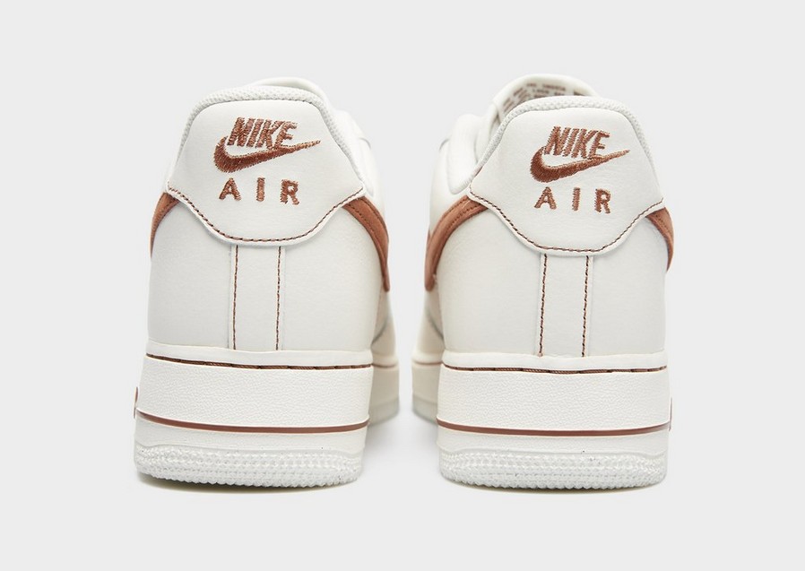 Adidași pentru bărbați NIKE AIR FORCE 1 '07 LV8  HQ2037-101 Bej