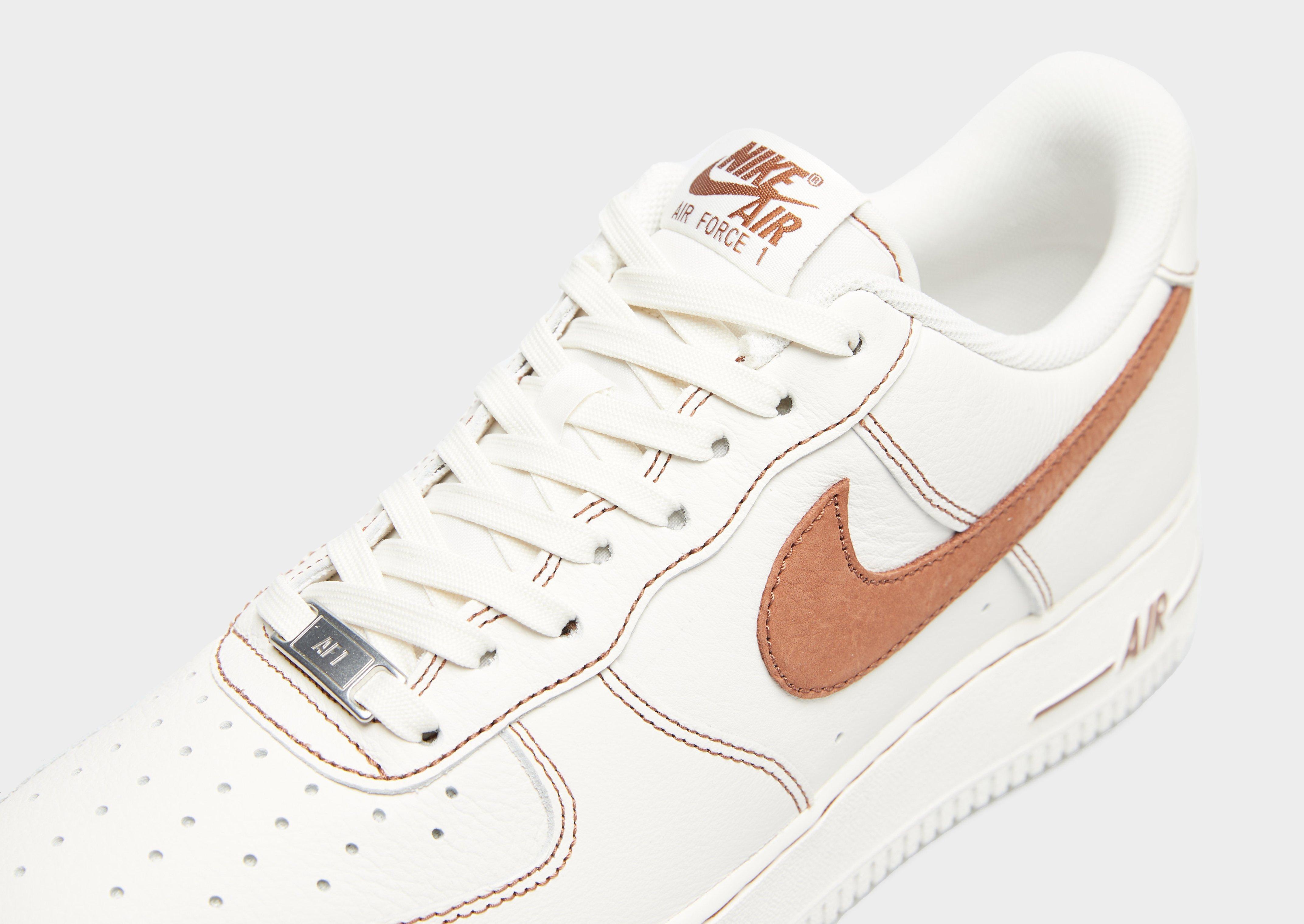 Kedai vyrams NIKE AIR FORCE 1 '07 LV8  HQ2037-101 Rusva
