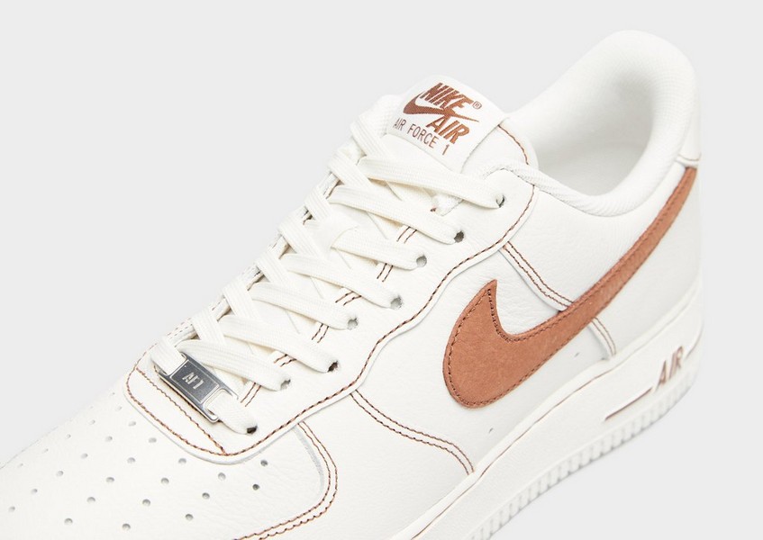Nike Air Force 1 '07 Lv8