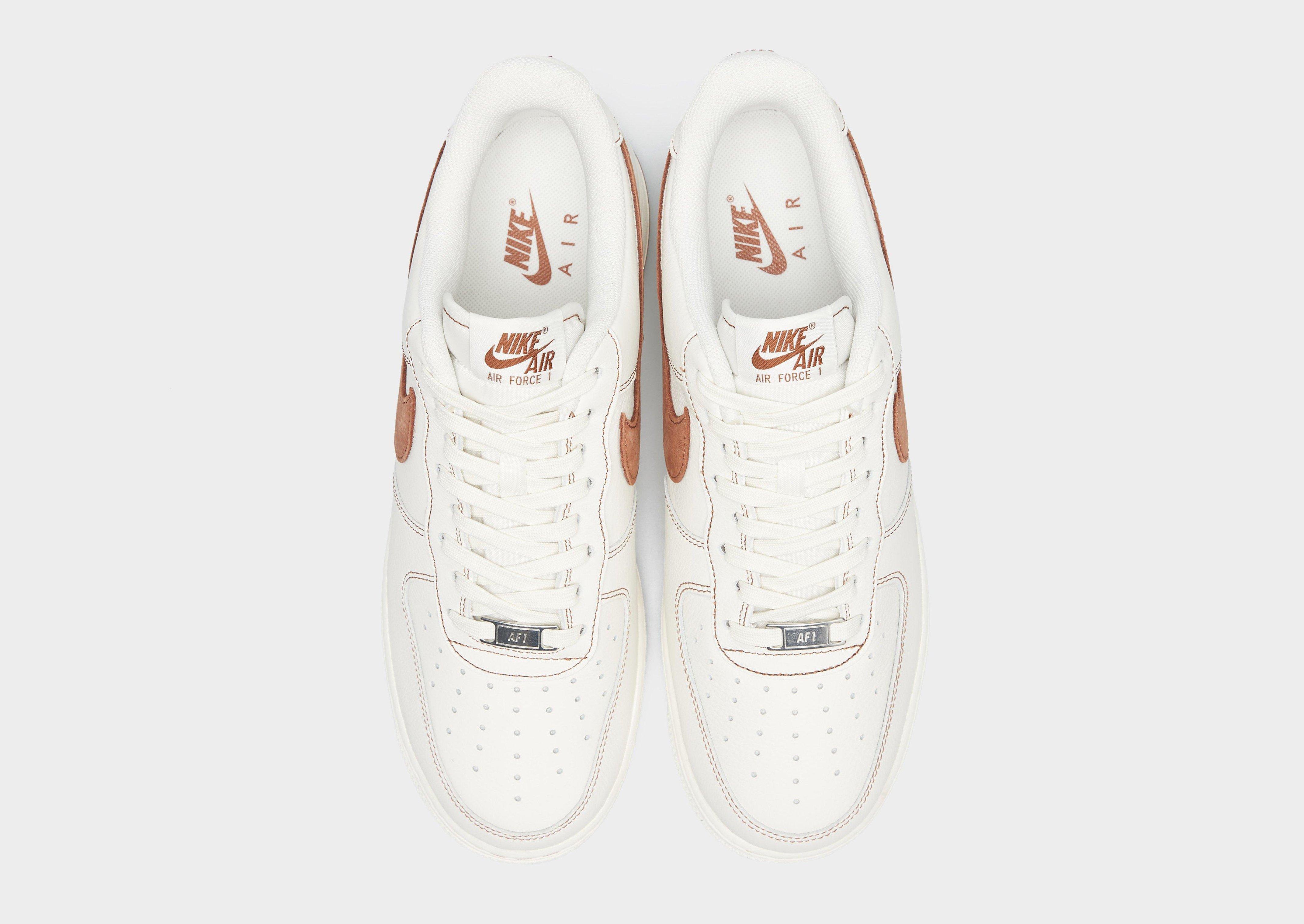 Nike Air Force 1 '07 Lv8