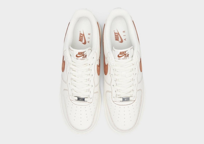 Nike Air Force 1 '07 Lv8