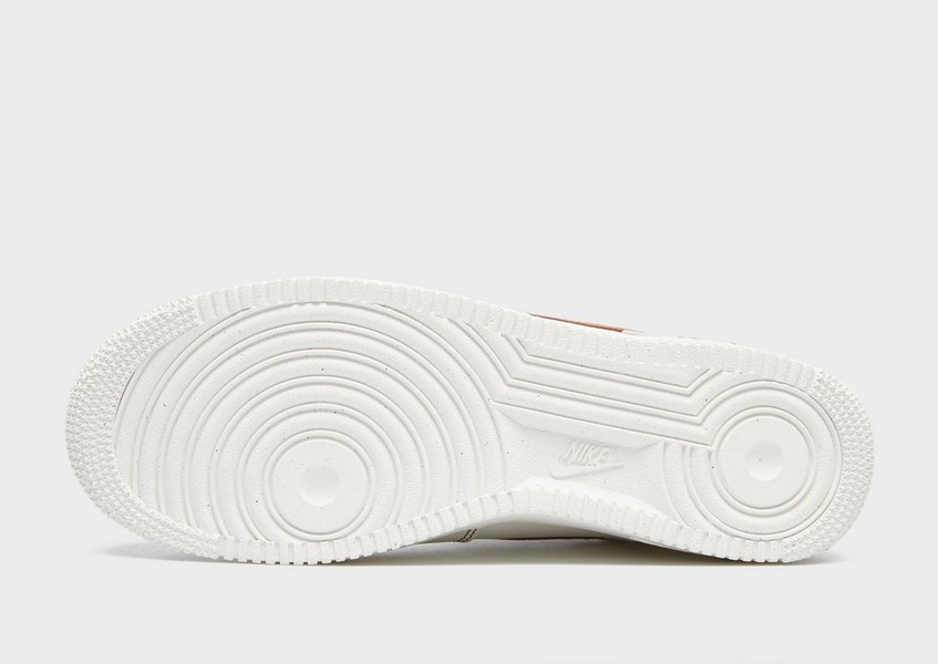 Nike Air Force 1 '07 Lv8
