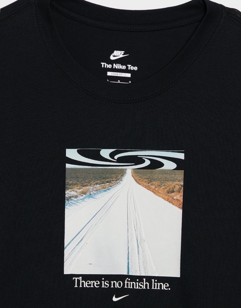 Pánske tričko NIKE TRIČKO U NSW TEE M90 OC OPEN HQ9268-010 Čierna