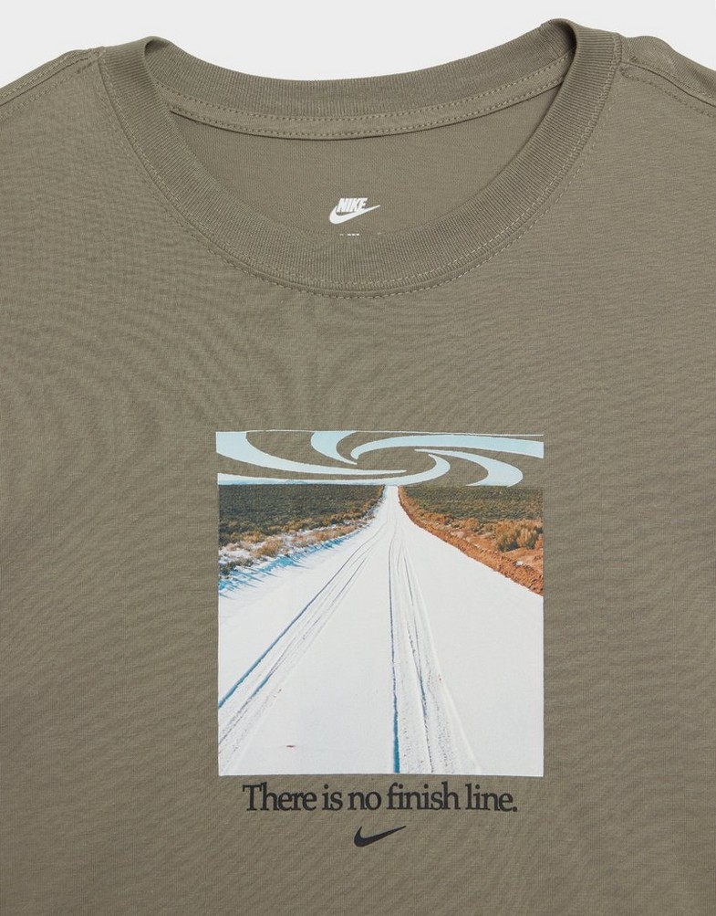 Pánske tričko NIKE TRIČKO U NSW TEE M90 OC OPEN HQ9268-320 Khaki