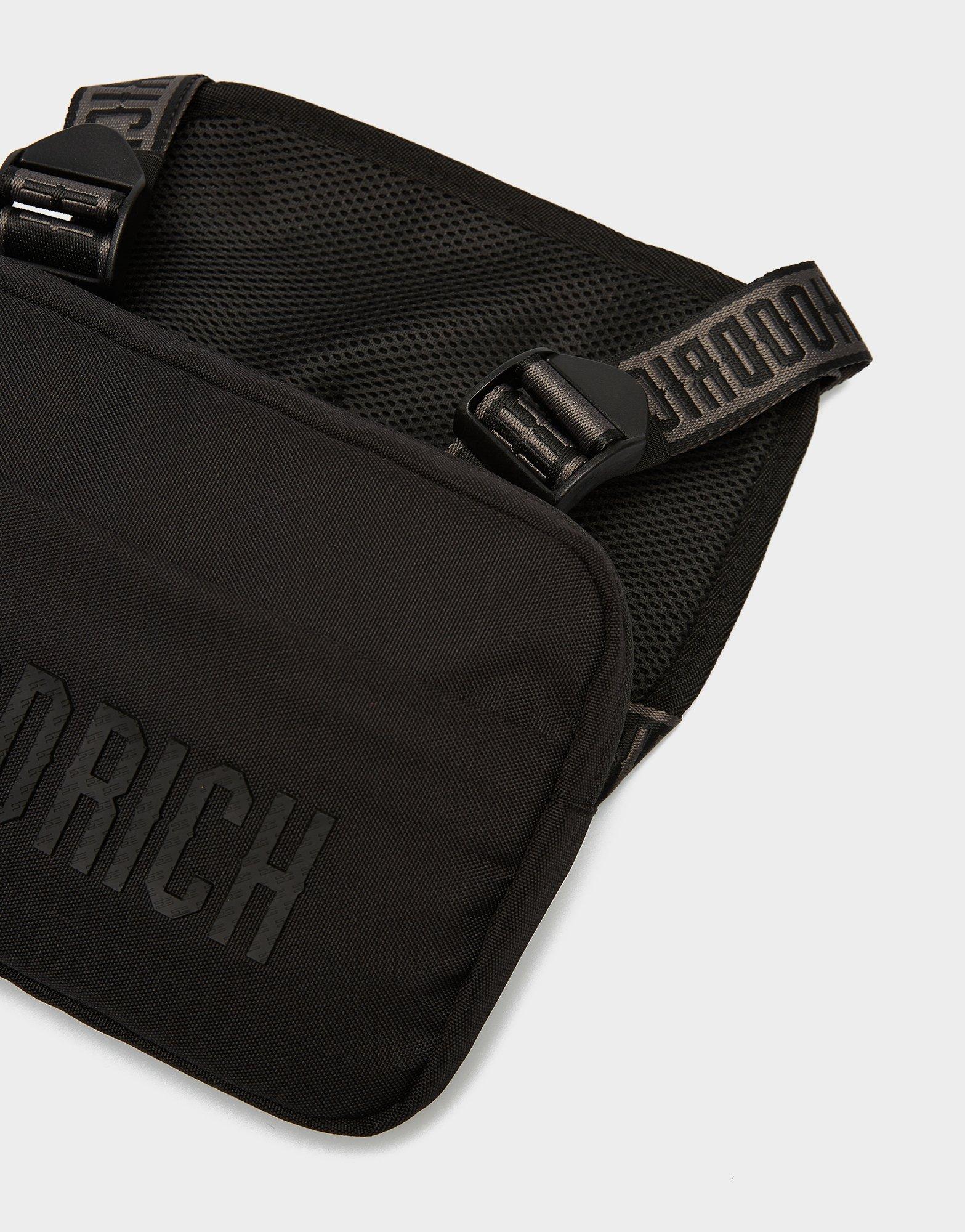 Női sporttáská HOODRICH NŐI TÁSKA CORE CHESTBAG HR20240033 Fekete