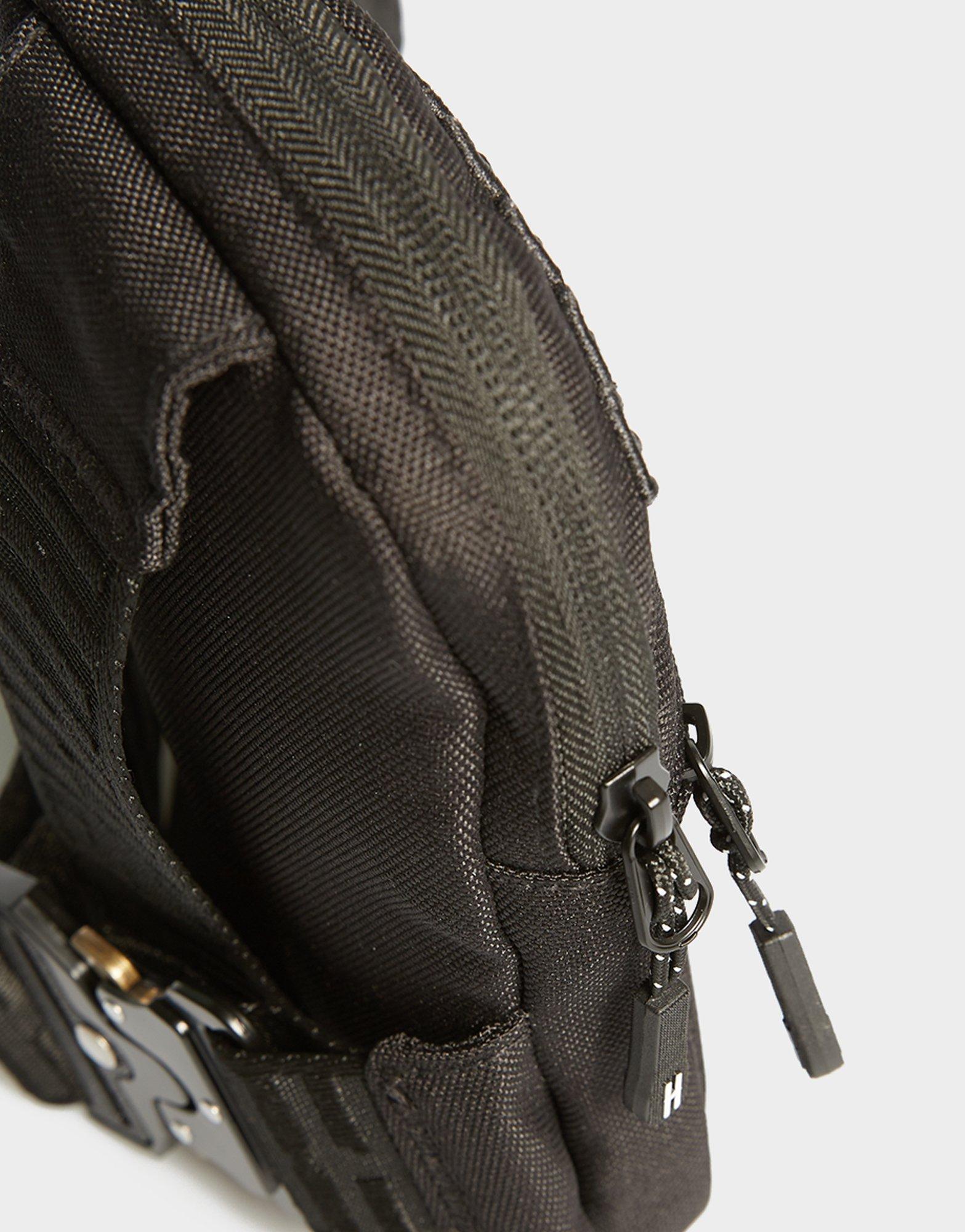 Moteriškas sportinis krepšys HOODRICH RANKINUKAS ELEMENT CLIP MINI BAG  HR20250026 Juoda