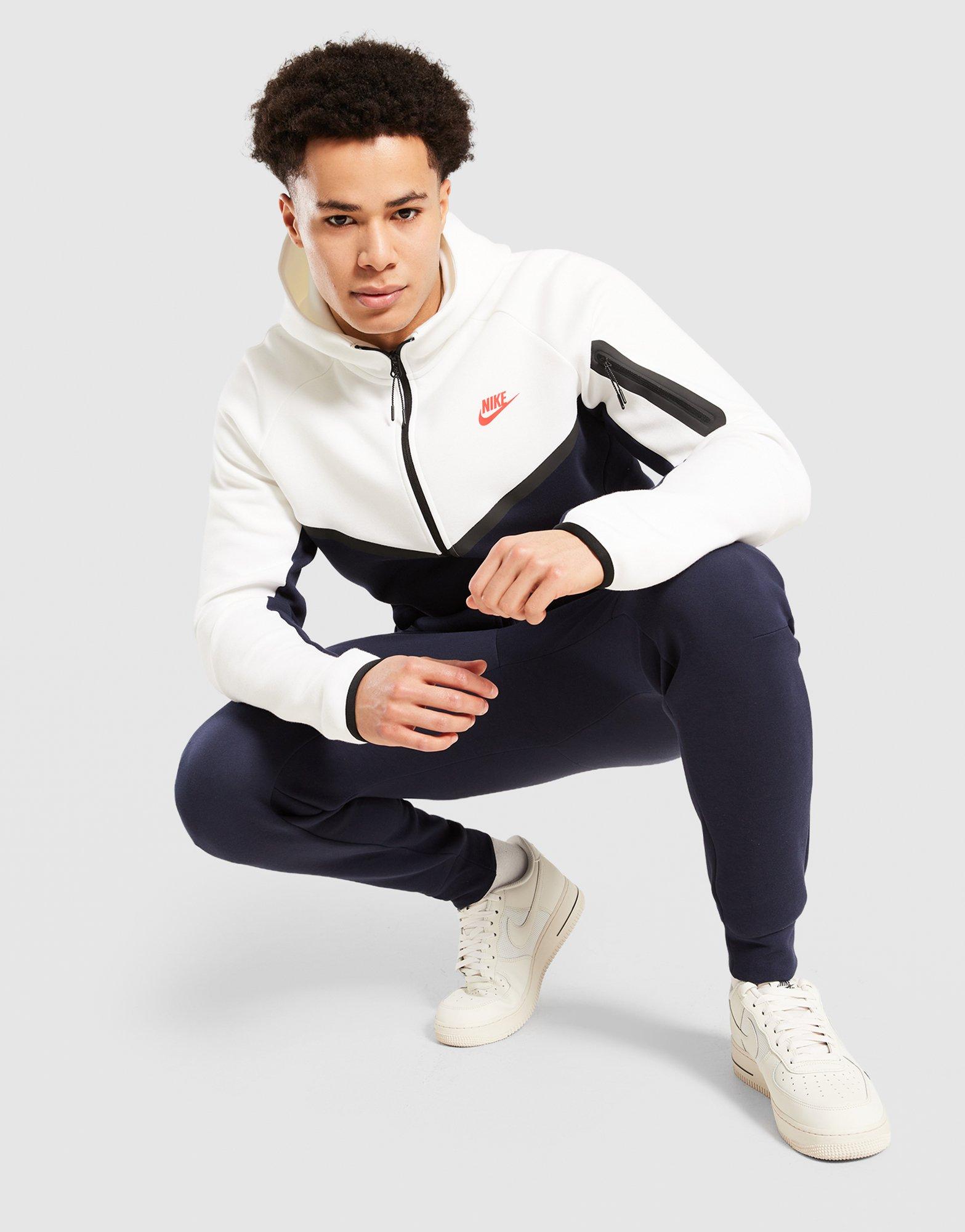 Nike Mikina S Kapucňou Tech Fleece