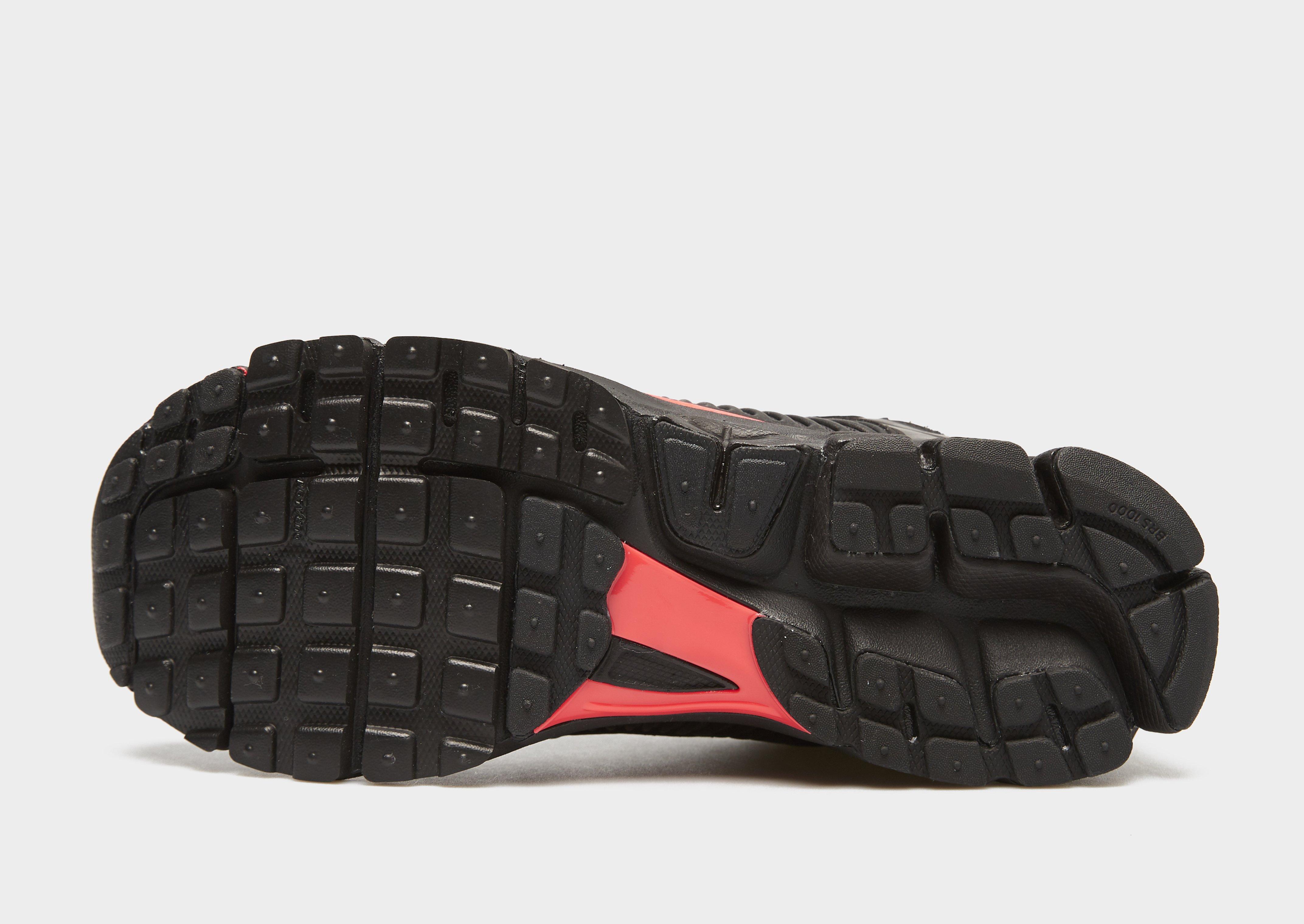 Adidași pentru bărbați NIKE ZOOM VOMERO 5 HV2527-002 Negru