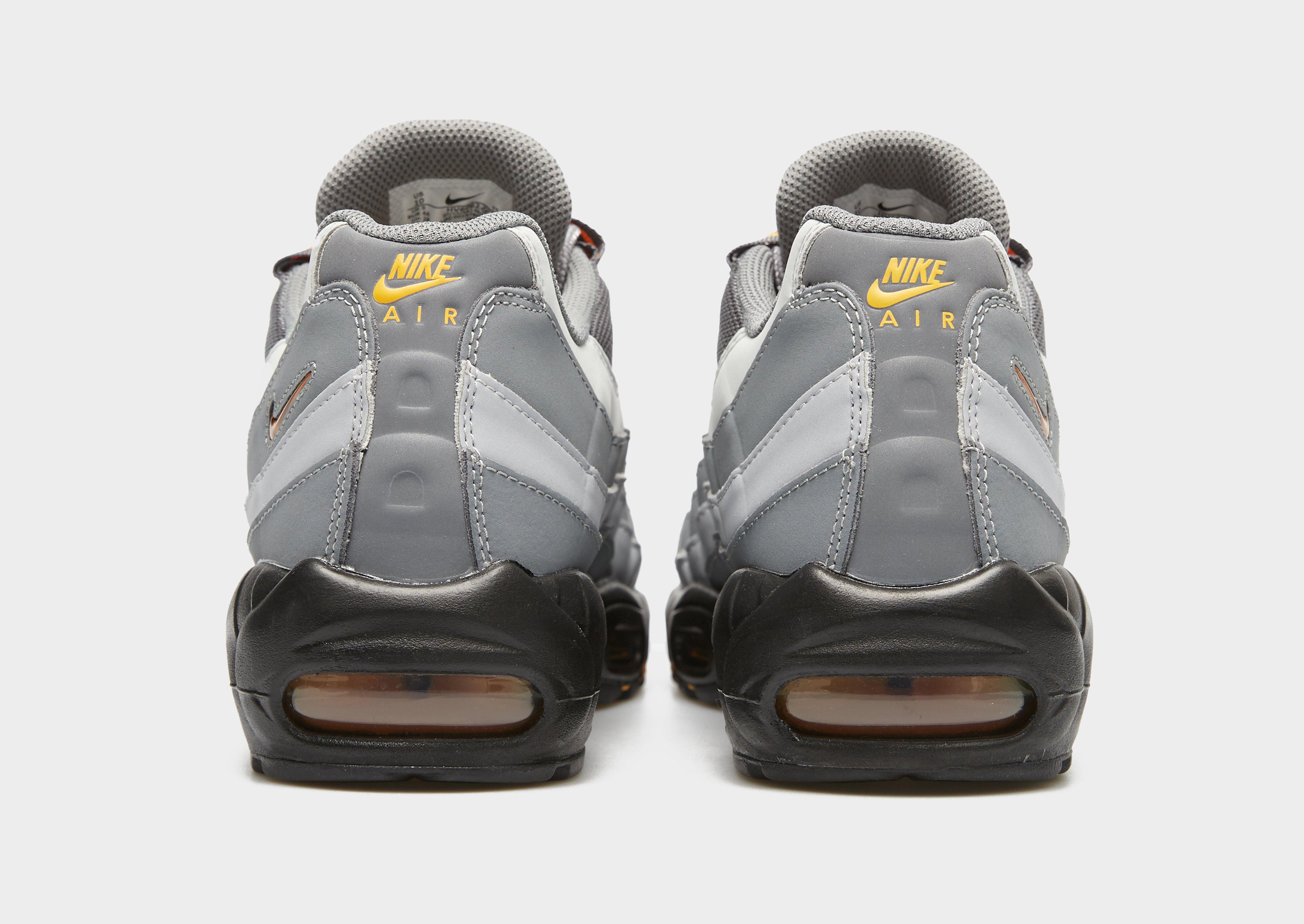 Мъжки маратонки NIKE AIR MAX 95 HV6062-002 Сив