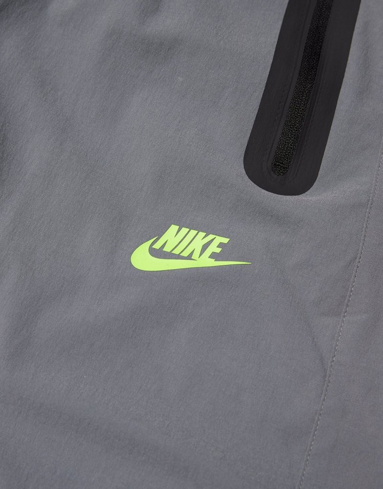 Мъжки панталони NIKE ПАНТАЛОНИ M NK TCH WVN PNT OS HV6515-065 Сив