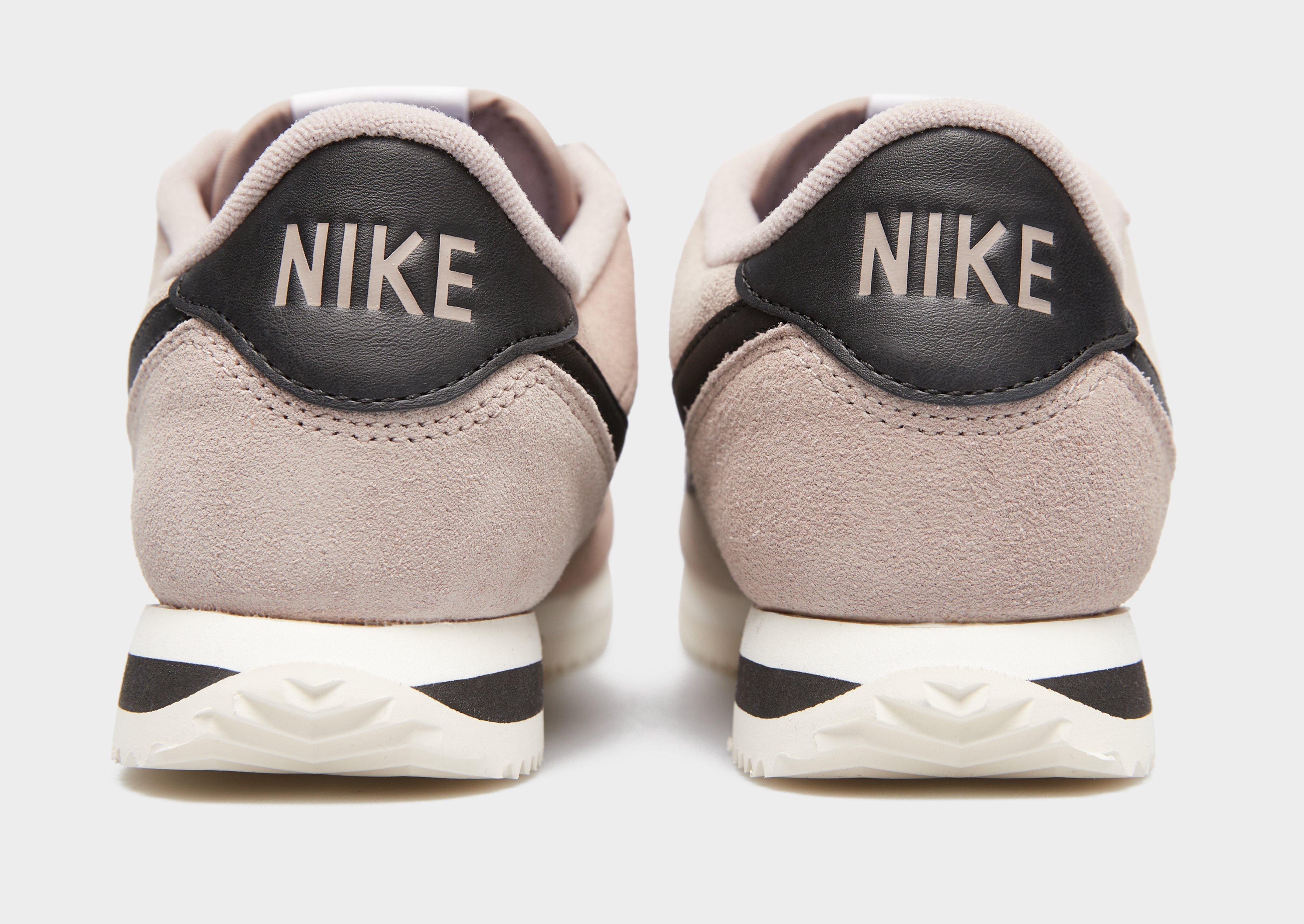 Buty sneakersy damskie NIKE W CORTEZ SUEDE IB1857-201 Szary