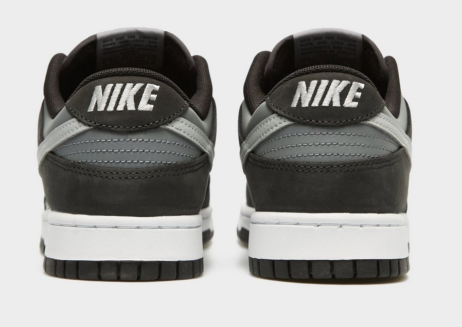 Adidași pentru bărbați NIKE DUNK LOW  IB3079-001 Negru