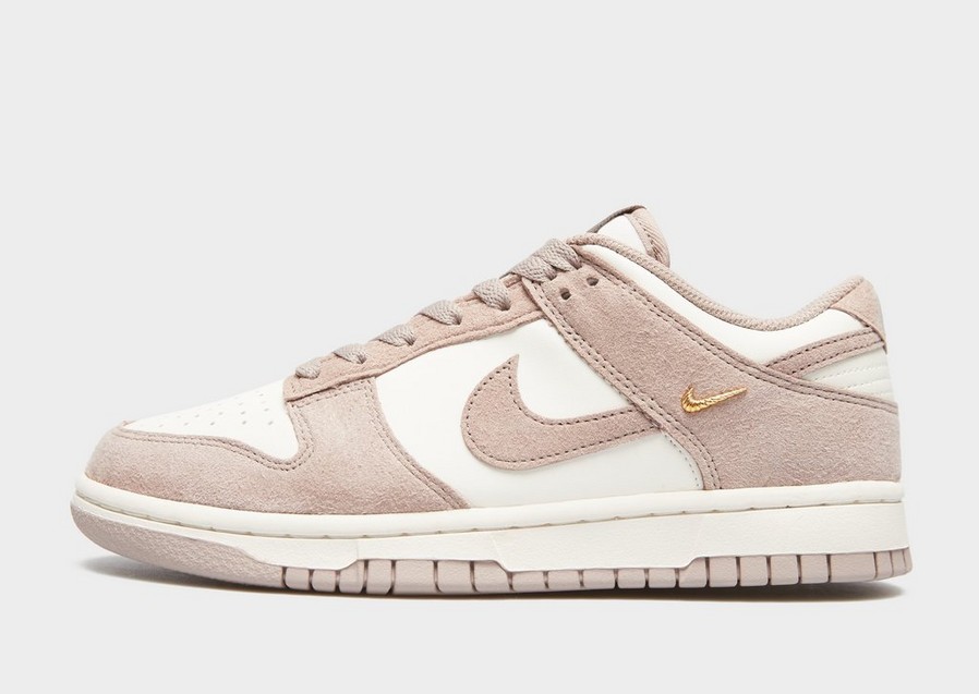Adidași de damă NIKE W DUNK LOW NC IB4417-105 Bej