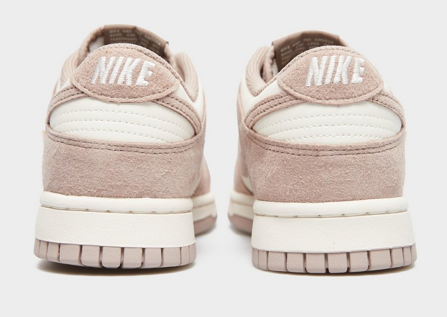 Adidași de damă NIKE W DUNK LOW NC IB4417-105 Bej