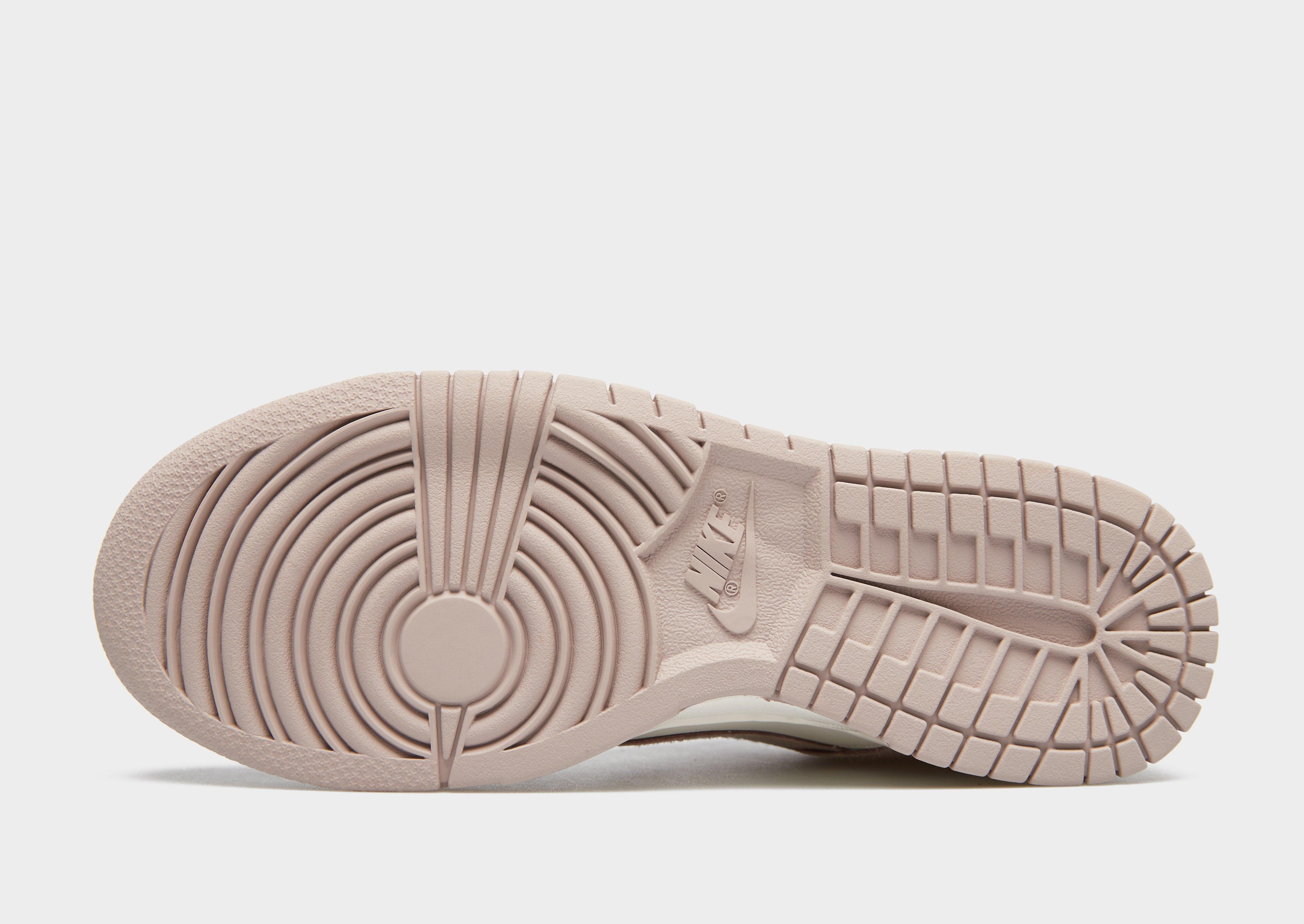 Buty sneakersy damskie NIKE W DUNK LOW NC IB4417-105 Beżowy