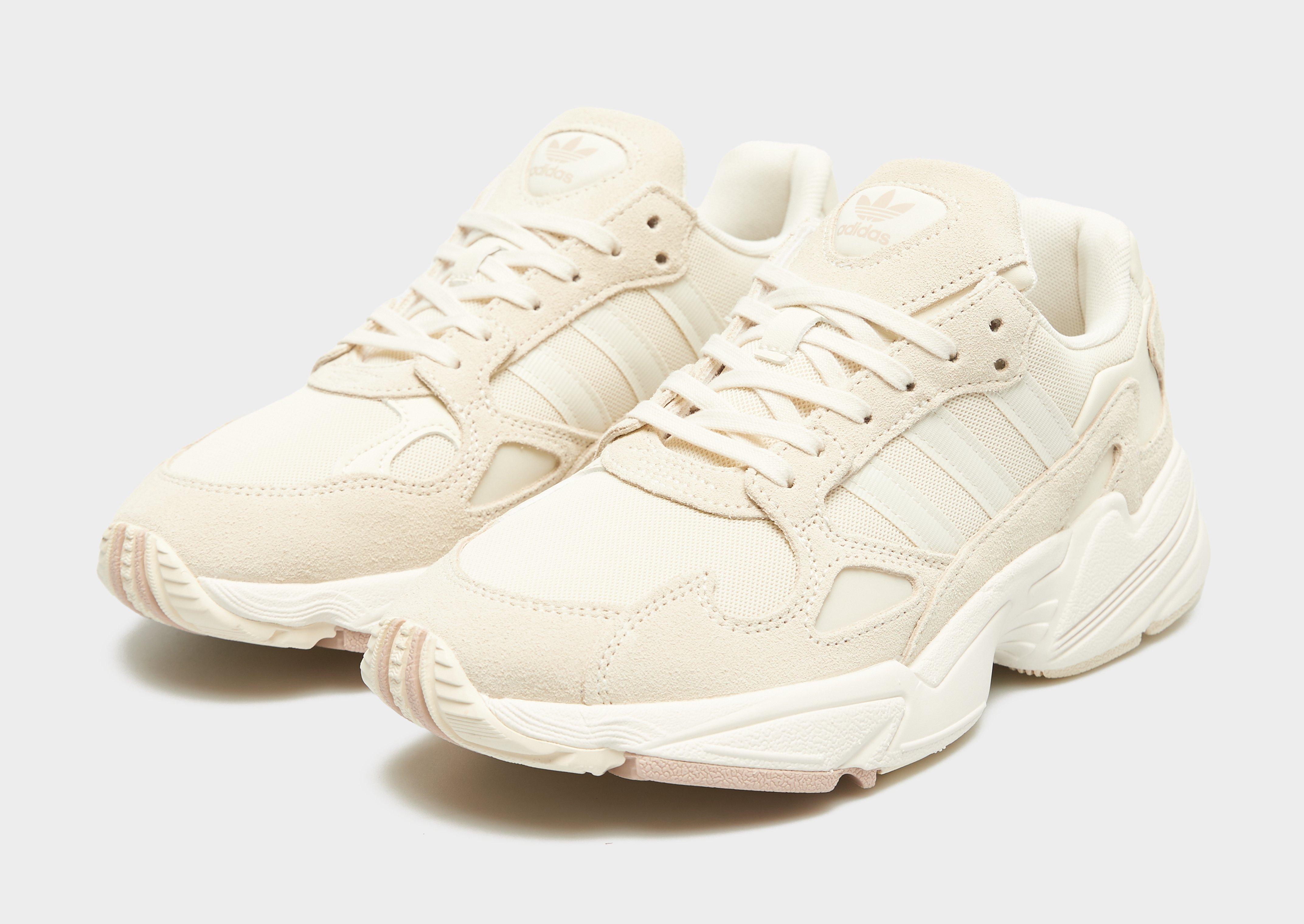 Дамски обувки ADIDAS FALCON W  ID8734 Златист