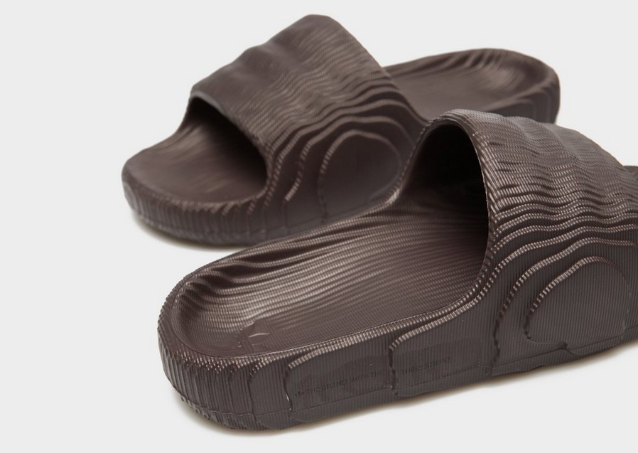 Női papucsok és flip-flopok ADIDAS ADILETTE 22 W