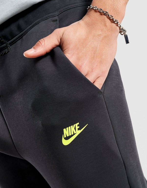 Nike Nohavice Tech Fleece Jogger