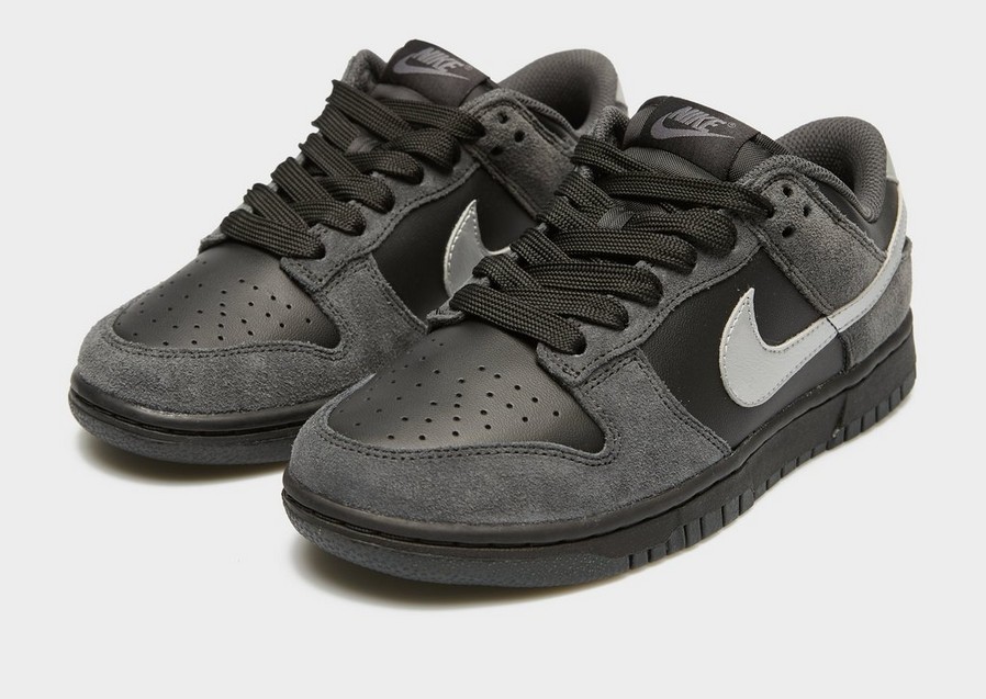 Дамски обувки NIKE WMNS NIKE DUNK LOW II7636-001 Черен