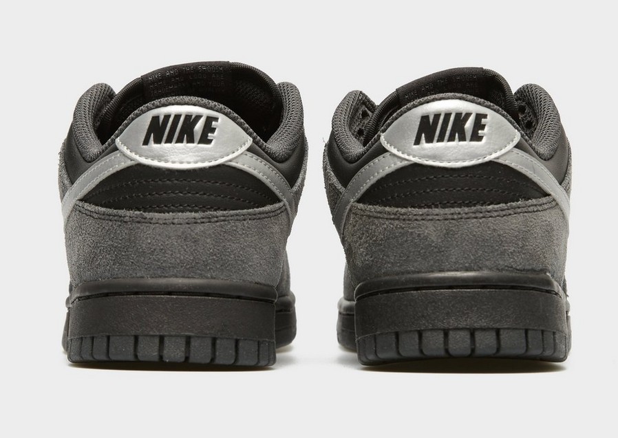 Дамски обувки NIKE WMNS NIKE DUNK LOW II7636-001 Черен