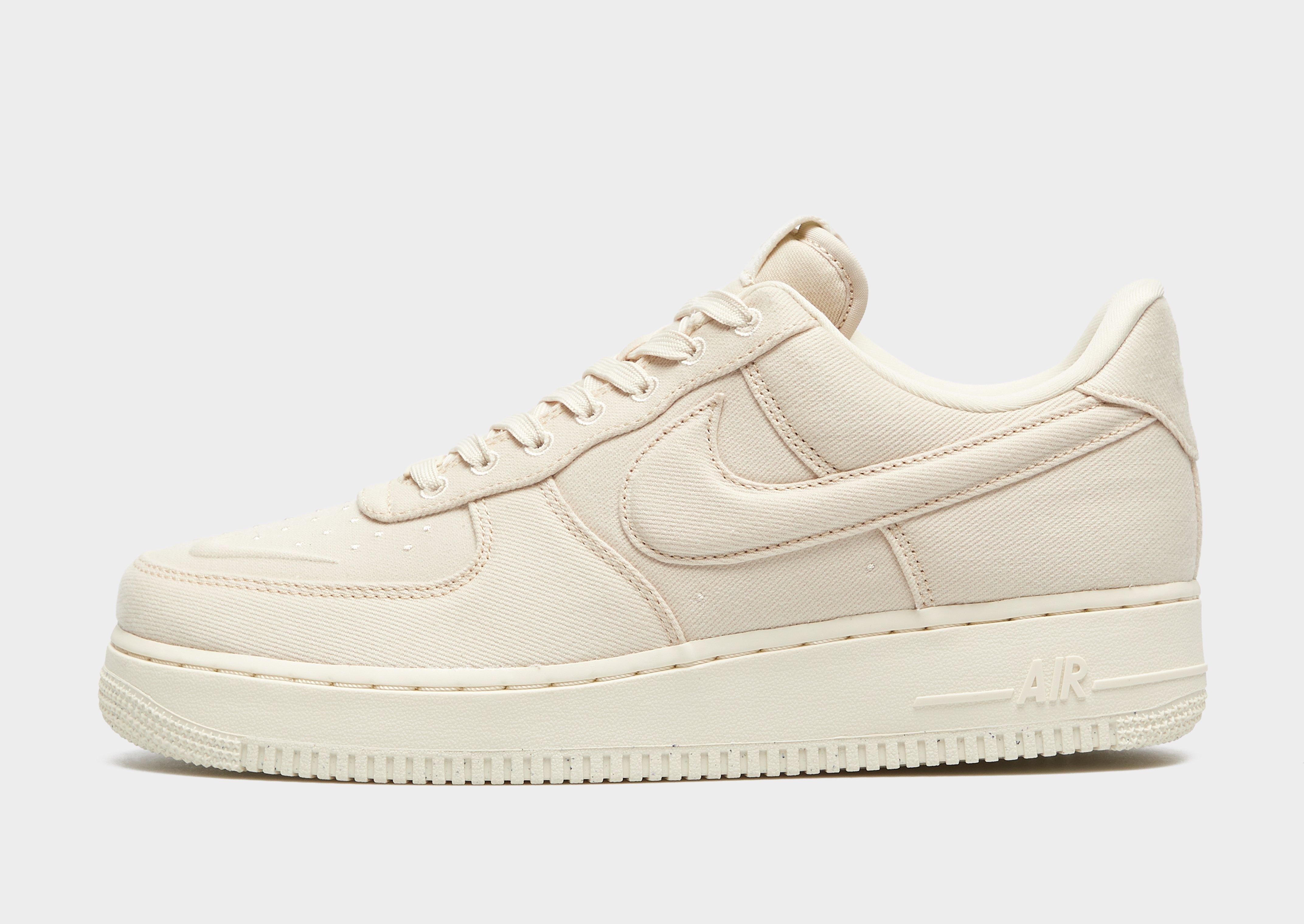 Nike Air Force 1 '07 Lv8