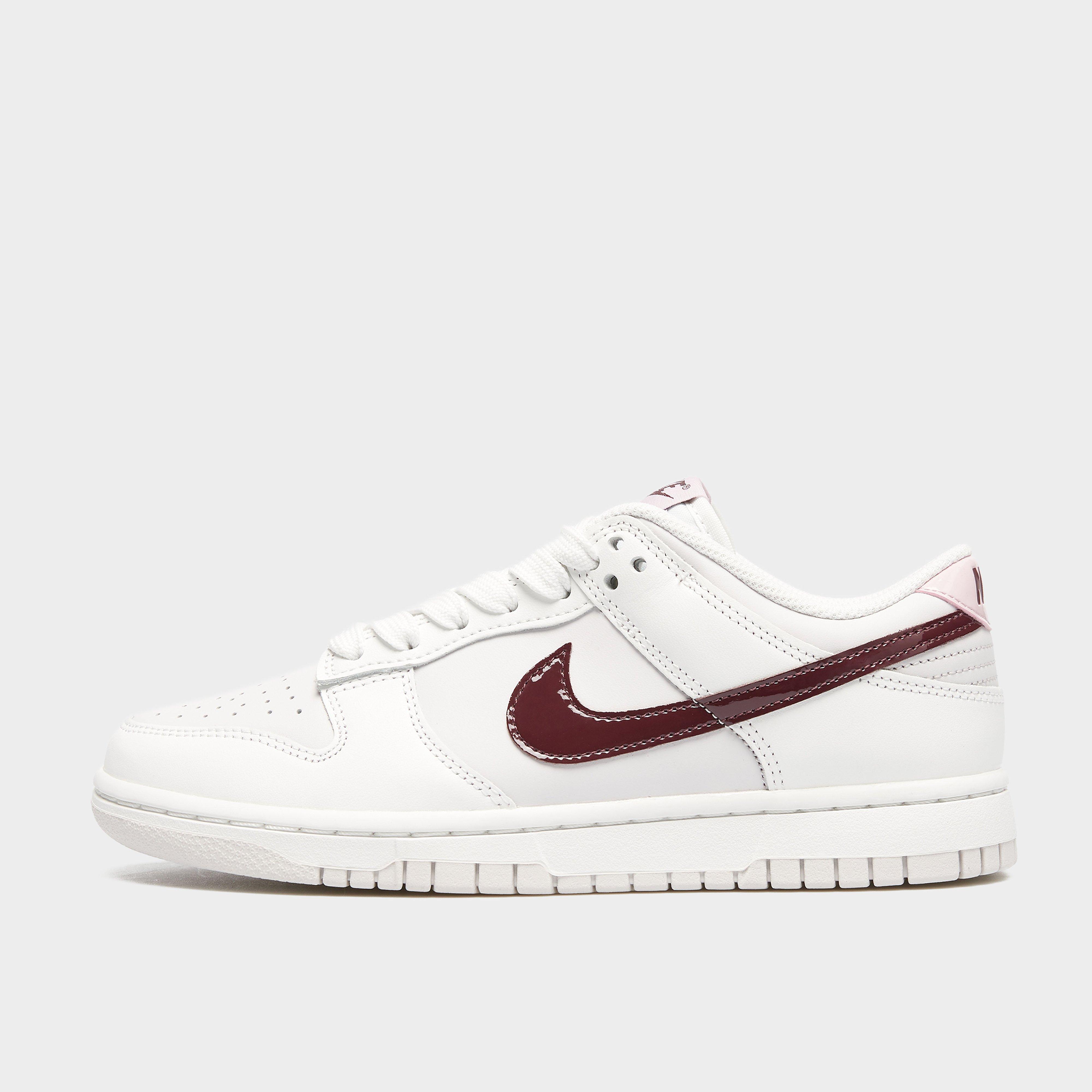 Kedai moterims NIKE W DUNK LOW SE EMEA