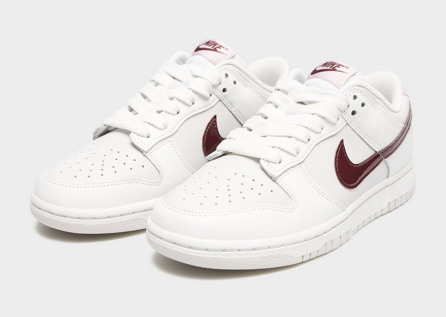 Adidași de damă NIKE W DUNK LOW SE EMEA IM6025-121 Alb
