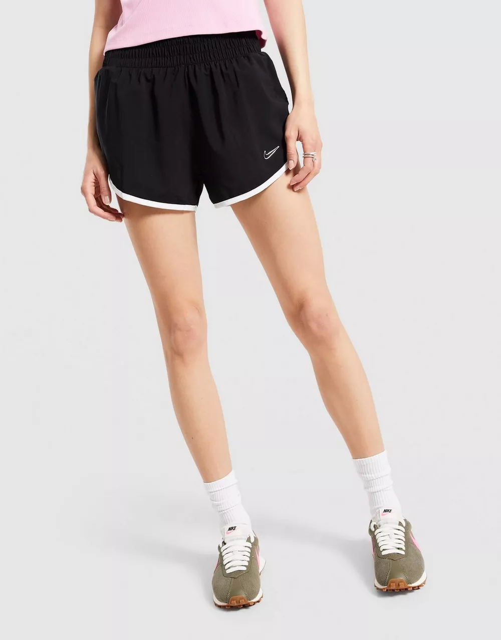 NIKE ШОРТИ W NK ONE WVN SHORT GLS, фото 1 з 4