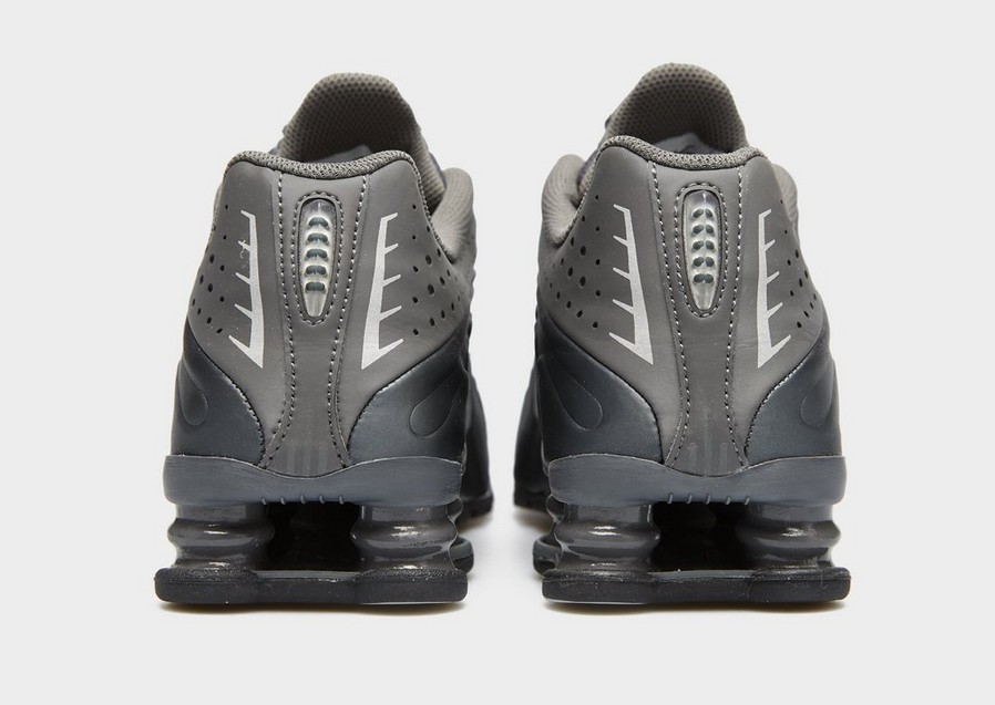 Detské tenisky NIKE SHOX R4 GS SSCT IO1911-060 Sivá