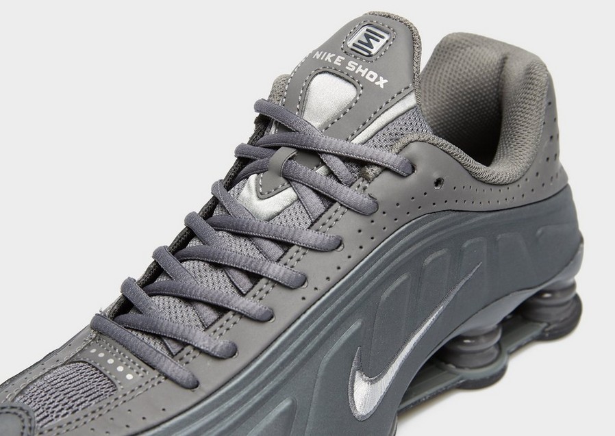 Detské tenisky NIKE SHOX R4 GS SSCT IO1911-060 Sivá
