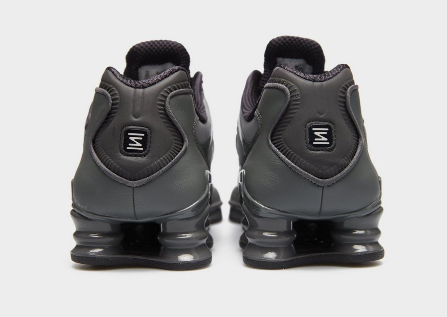 NIKE SHOX TL SE IQ6599-002 | колір Сірий | Взуття в JD Sports