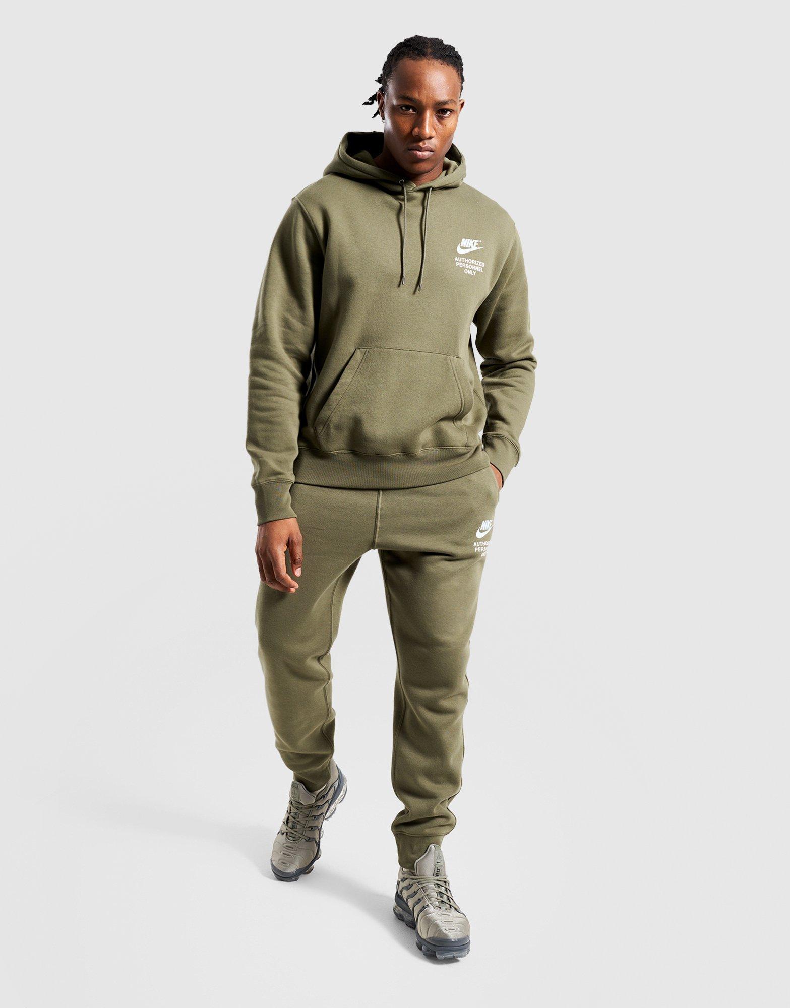 Bluză pentru bărbați NIKE BLUZĂ CU GLUGĂ M NSW TEE GFX IR2987-222 Verde