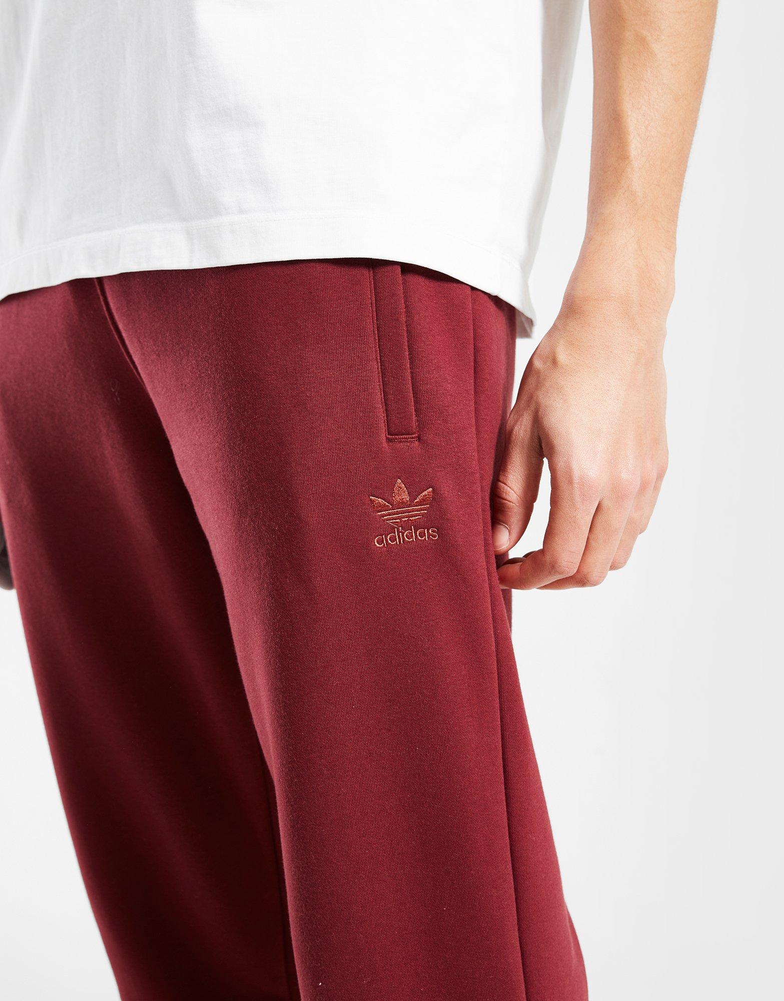 ADIDAS SPODNIE ESS PT JD2420 Czerwony