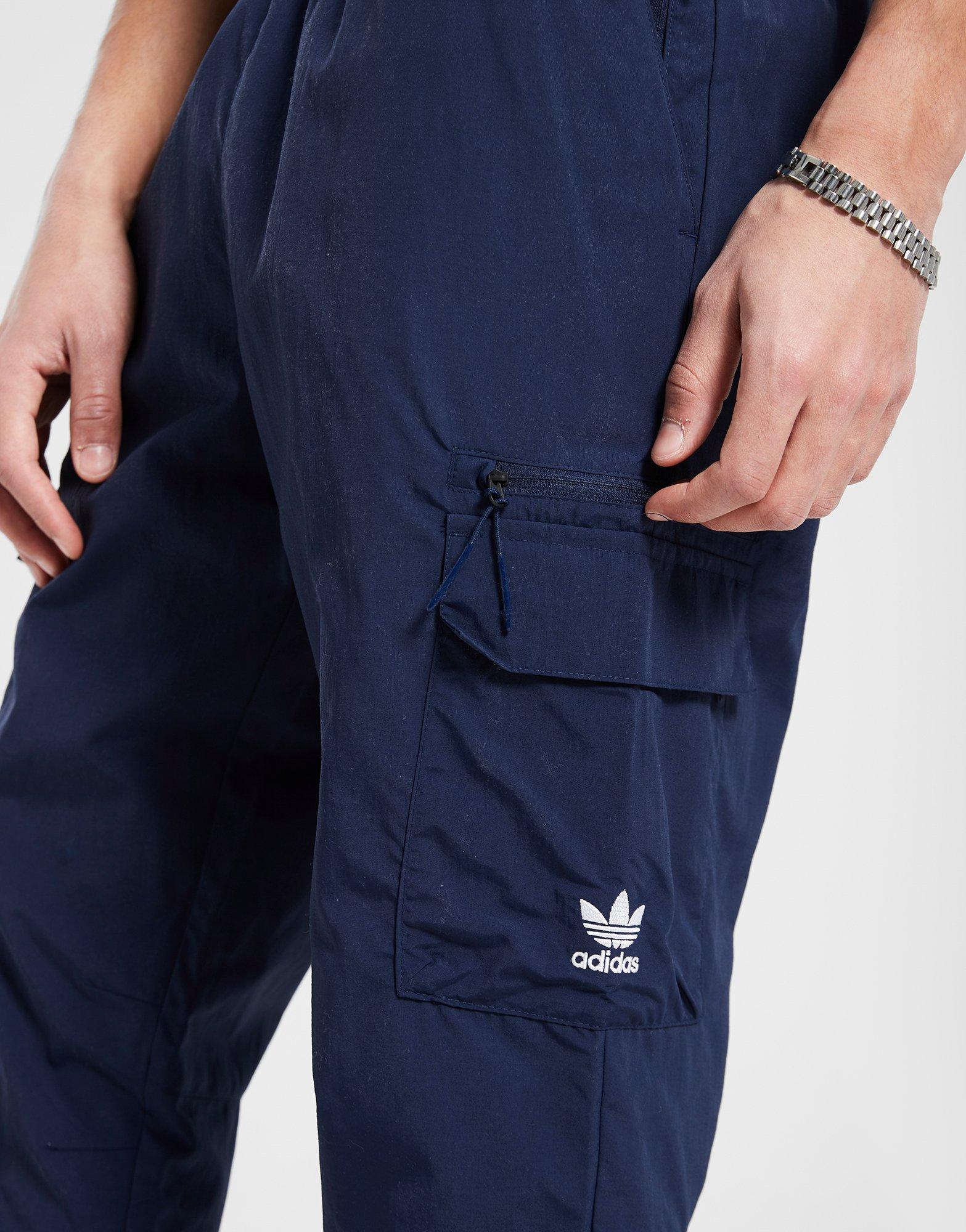 Мъжки панталони ADIDAS ПАНТАЛОНИ ESS WOVEN CARGO JD2454 Тъмносин