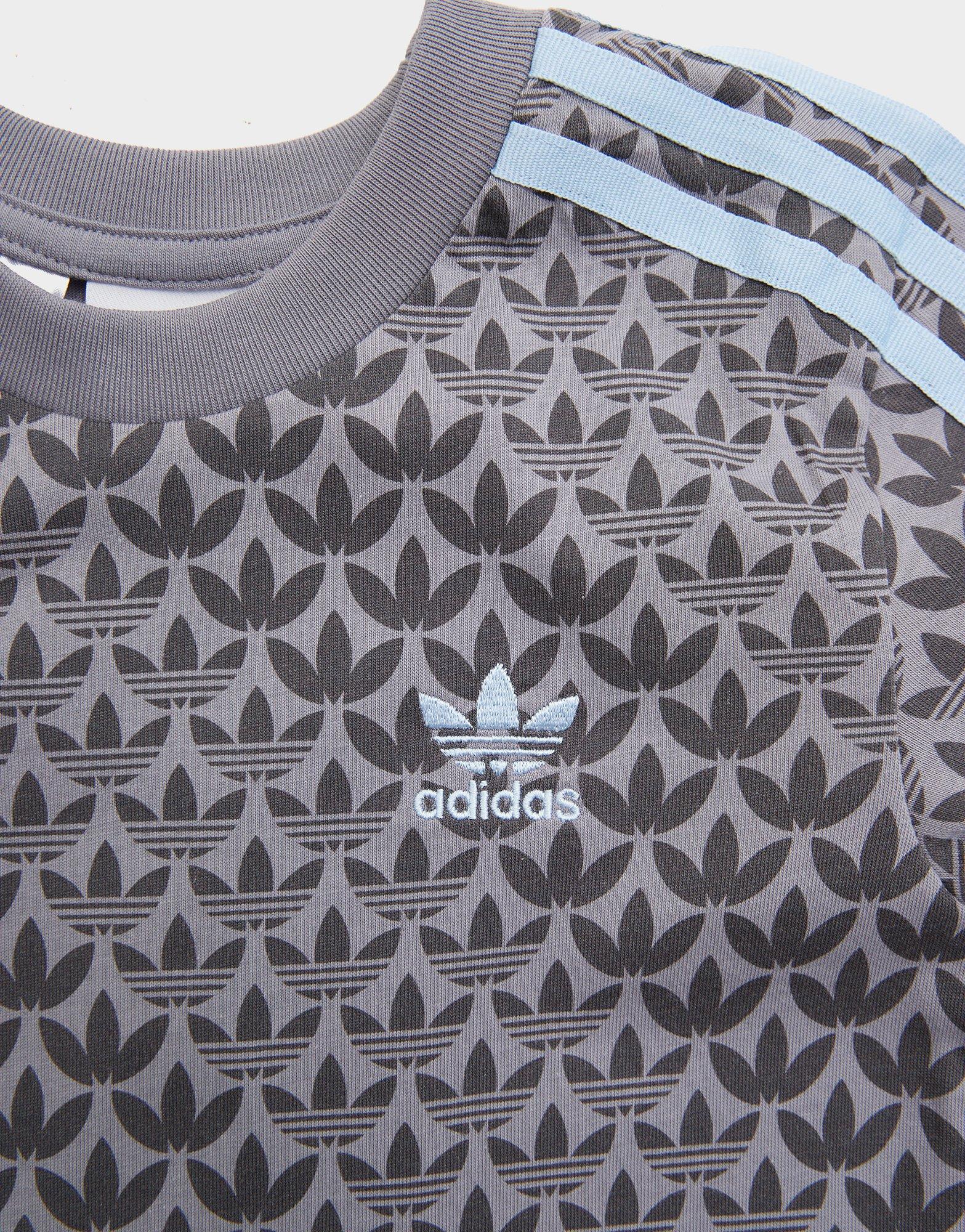 Gyerek melegítőszett ADIDAS SZETT $MONOGRM AOP T/SHT SET GRYB JM1273 Szürke