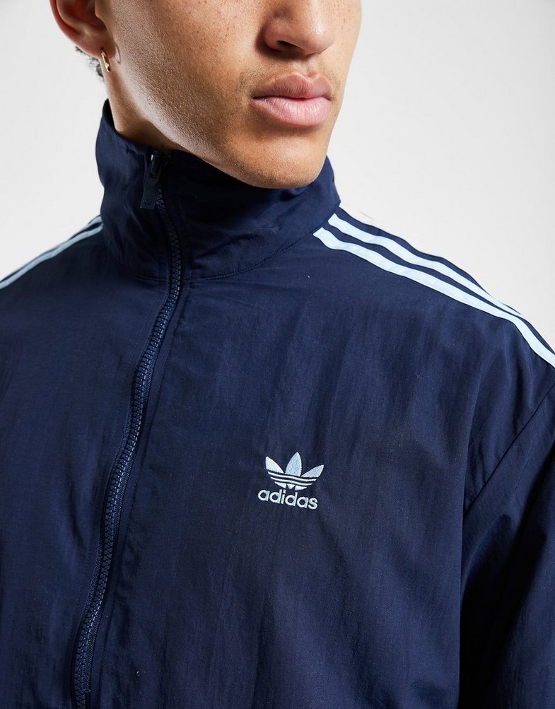 Мъжка блуза ADIDAS СУИТЧЪР СЪС ЗАКОПЧАВАНЕ WOVEN FBIRD TT