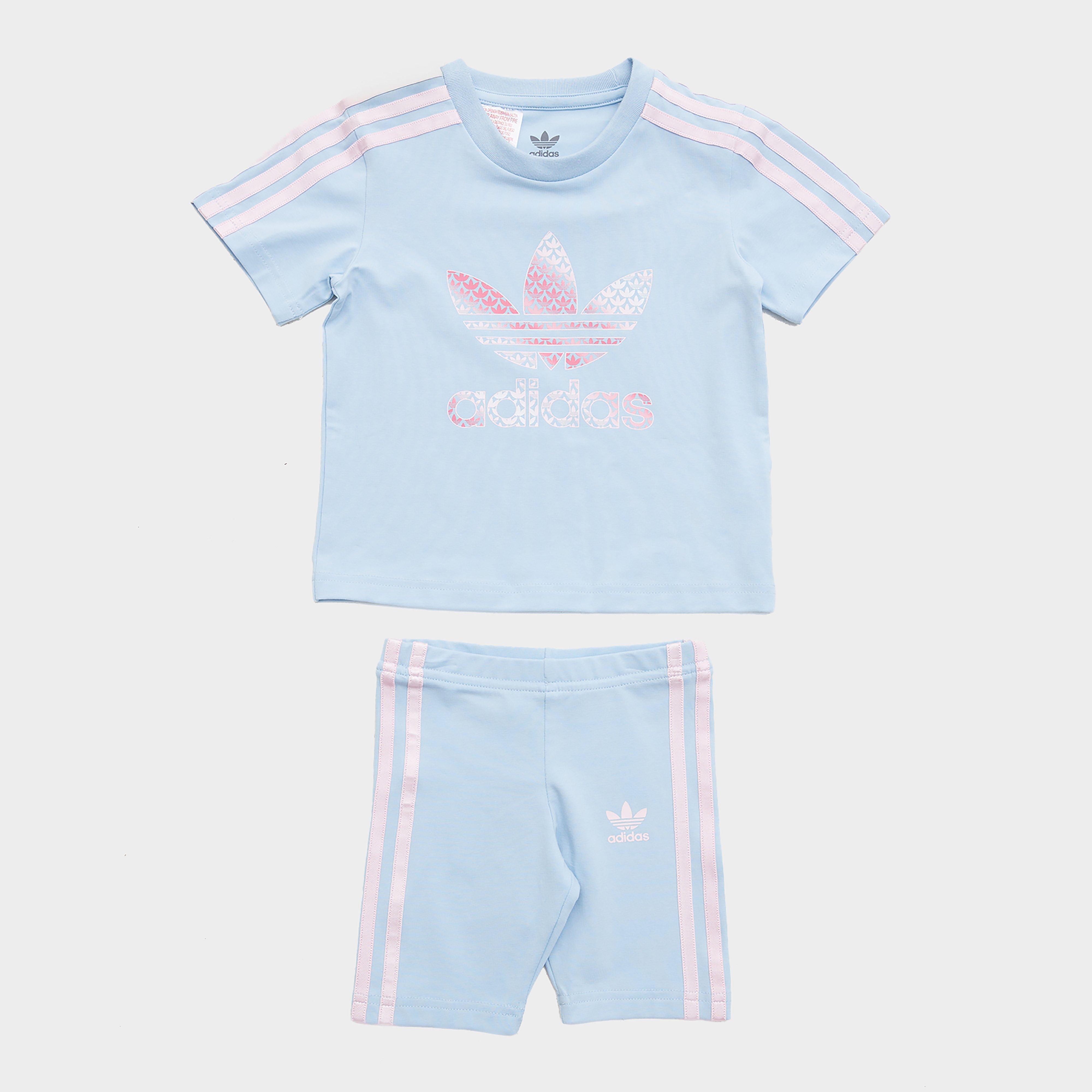 Dječji set trenirke ADIDAS KOMPLET (G)$TRF AOP TEE/SHT SKYPK