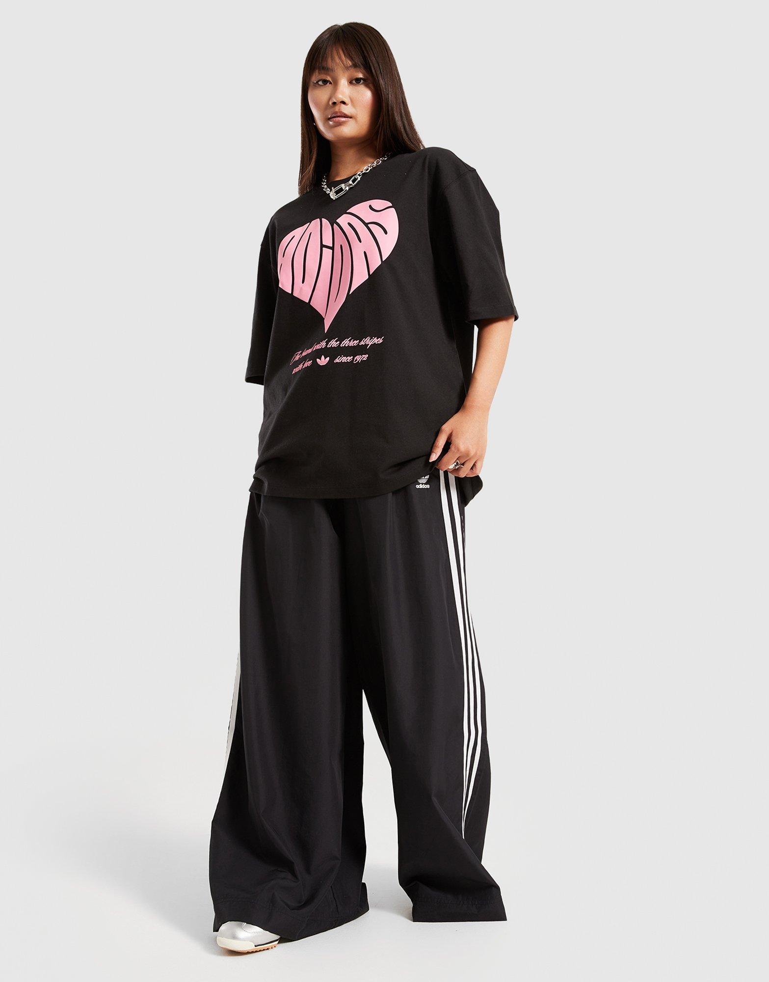 Női póló ADIDAS PÓLÓ OS HEART GRAPHIC TEE KR3021 Fekete