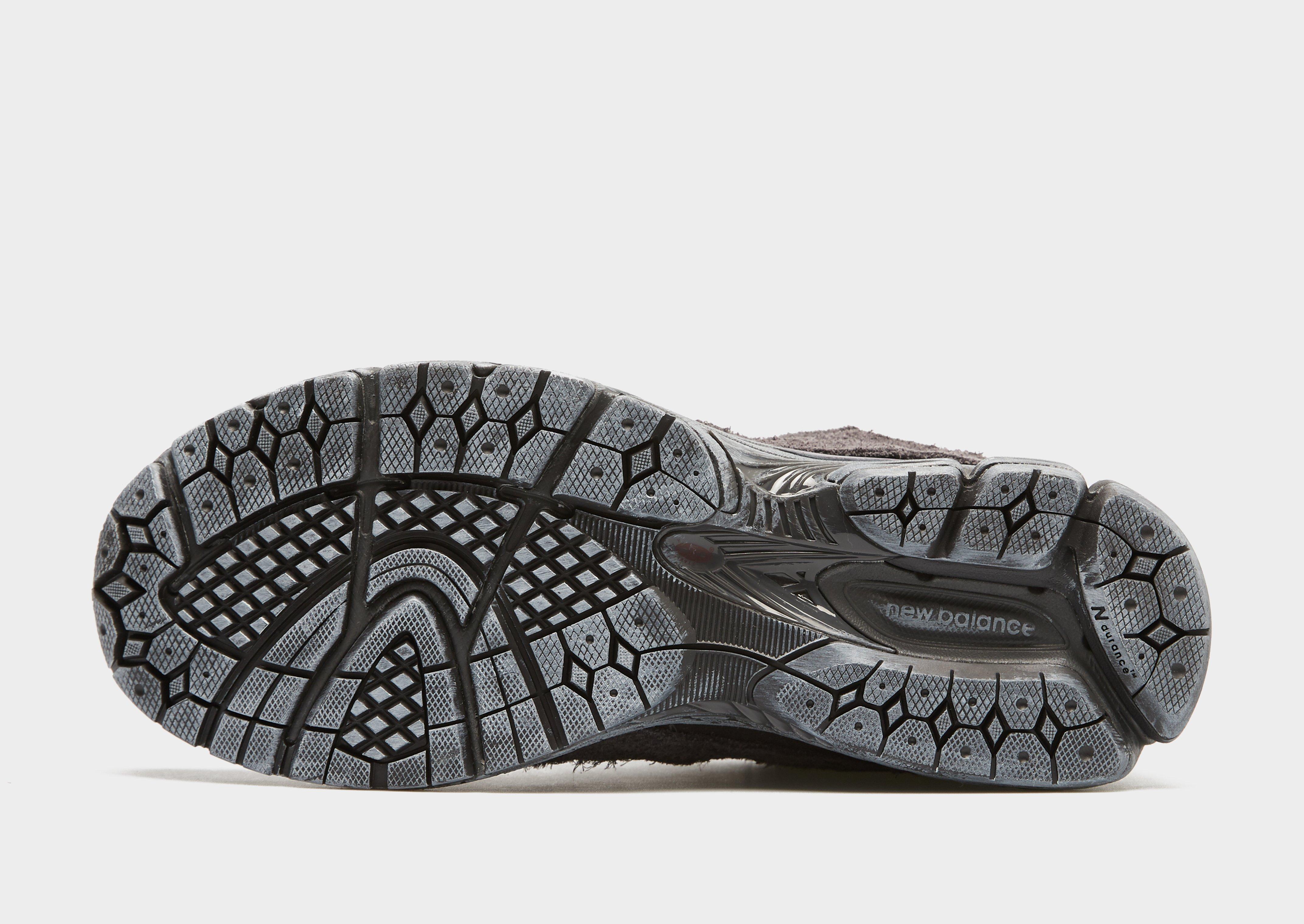 Buty sneakersy męskie NEW BALANCE 2002 PROTECTION PACK M2002RDB Szary