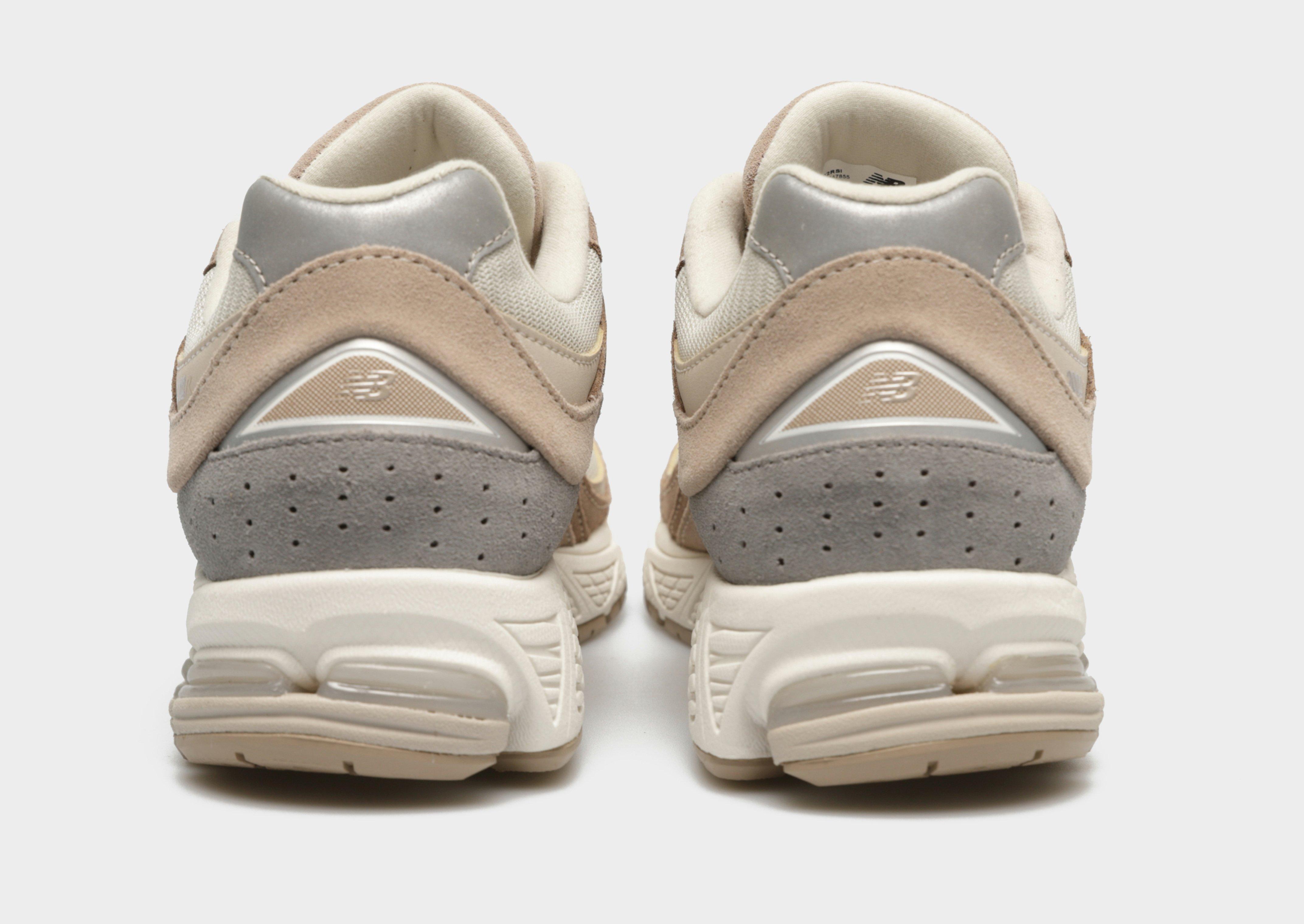 Дамски обувки NEW BALANCE 2002 M2002RSI Кафяв