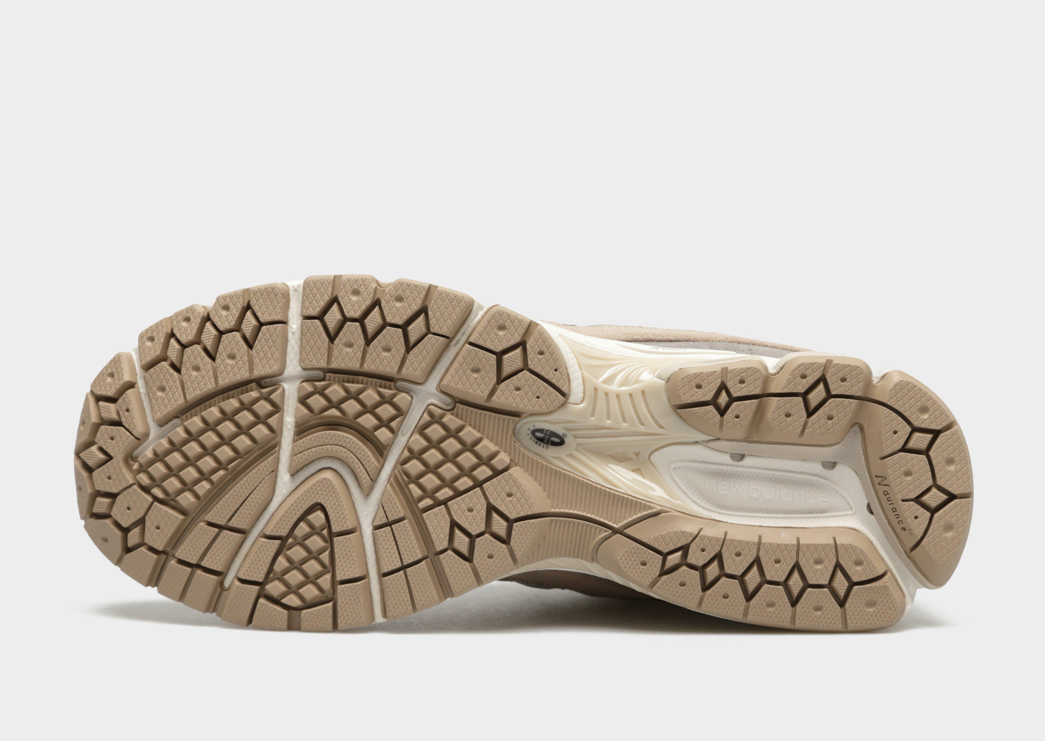 Дамски обувки NEW BALANCE 2002 M2002RSI Кафяв