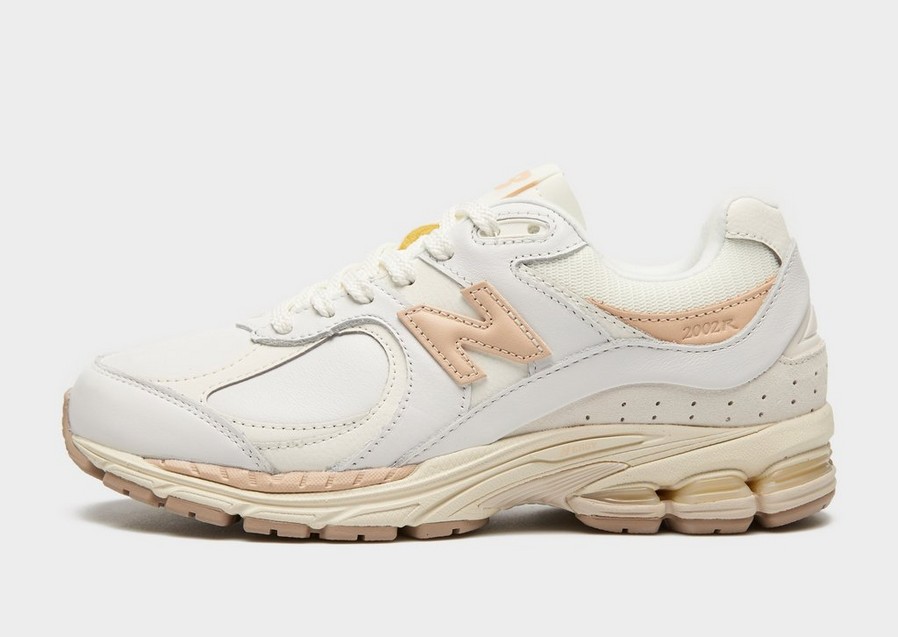 Жіночі кросівки NEW BALANCE 2002 M2002RVF Білий