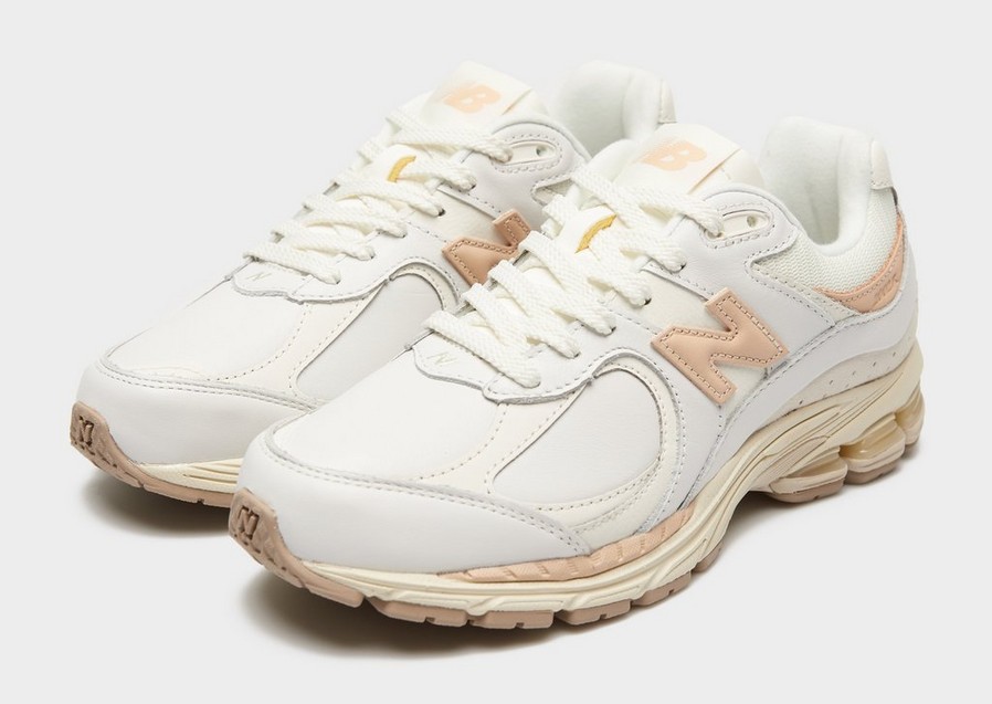 Жіночі кросівки NEW BALANCE 2002 M2002RVF Білий