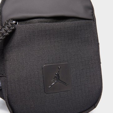 Geantă sport pentru femei JORDAN BORSETĂ JAM FRANCHISE HIP BAG