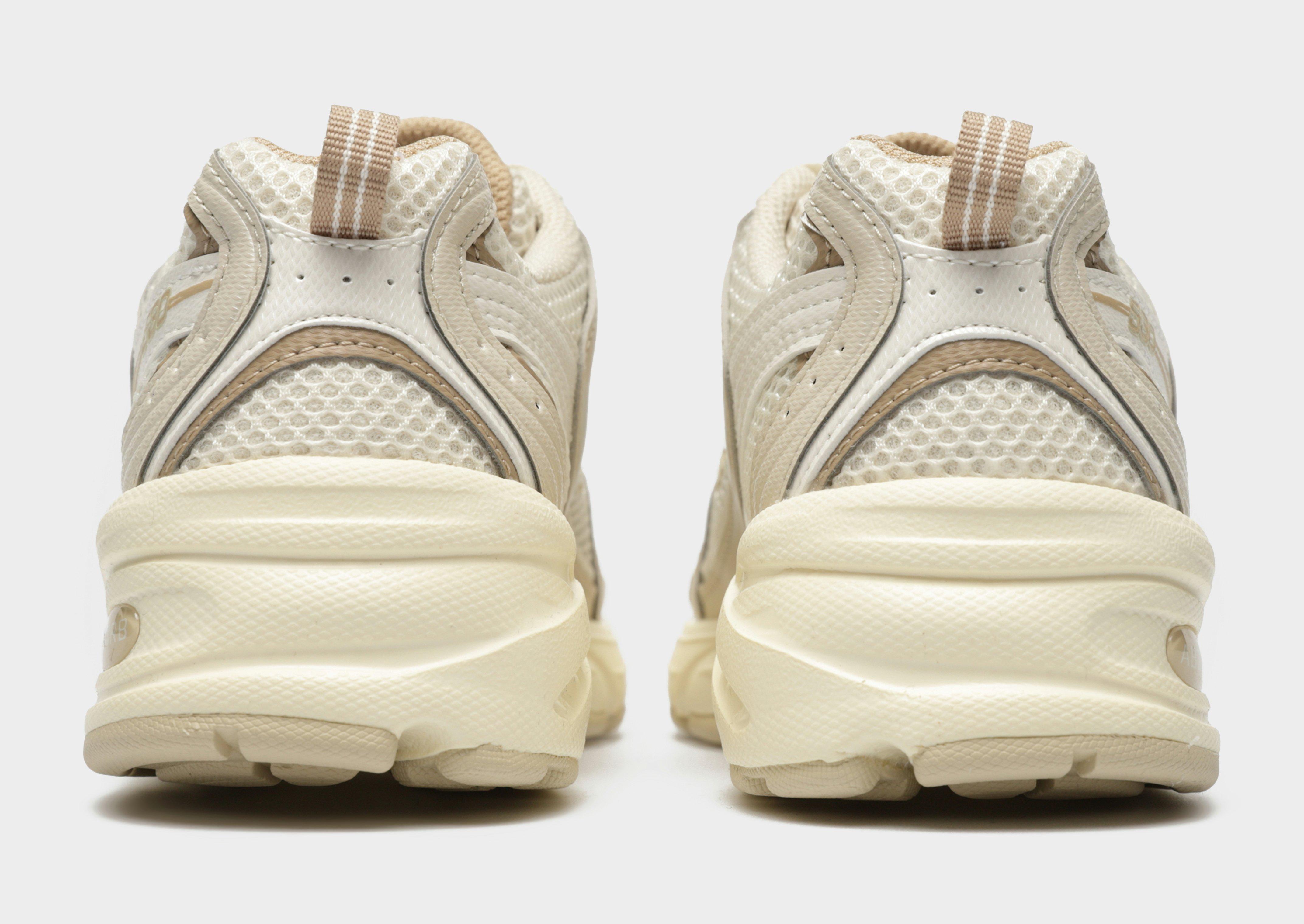 Дамски обувки NEW BALANCE 530  MR530AA Бежов