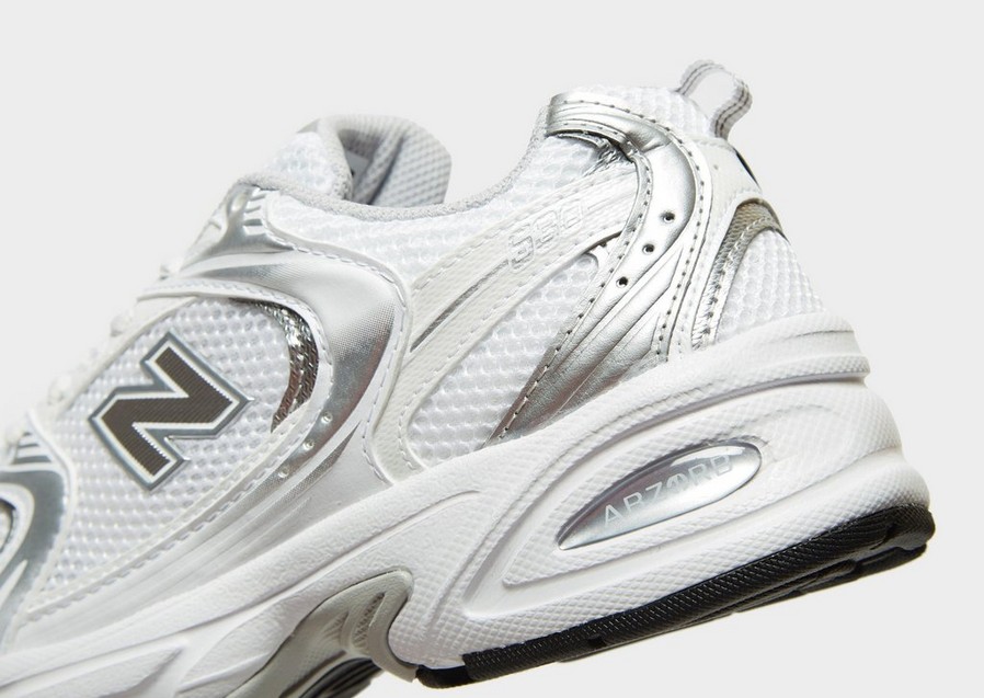 Жіночі кросівки NEW BALANCE 530  MR530EMA Білий