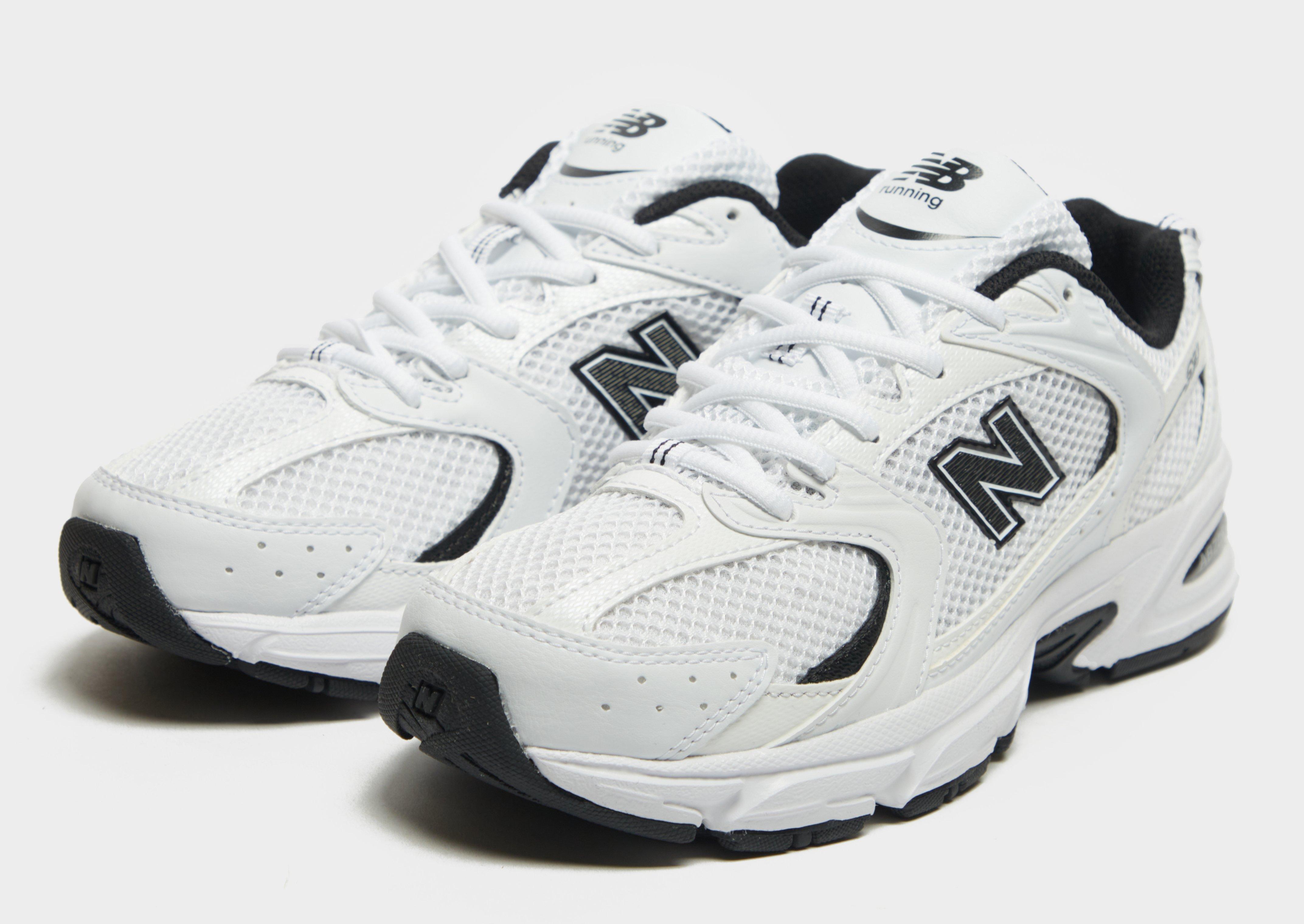 Дамски обувки NEW BALANCE 530  MR530EWB Бял