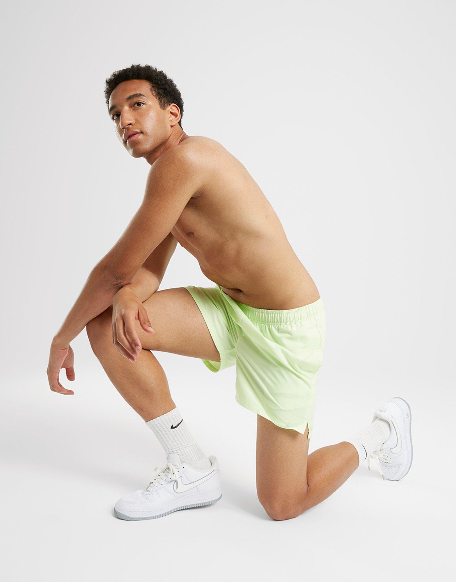 Мъжки бански костюм NIKE ШОРТИ NIKE ESSENTIAL 5" NESSA560740 Зелен