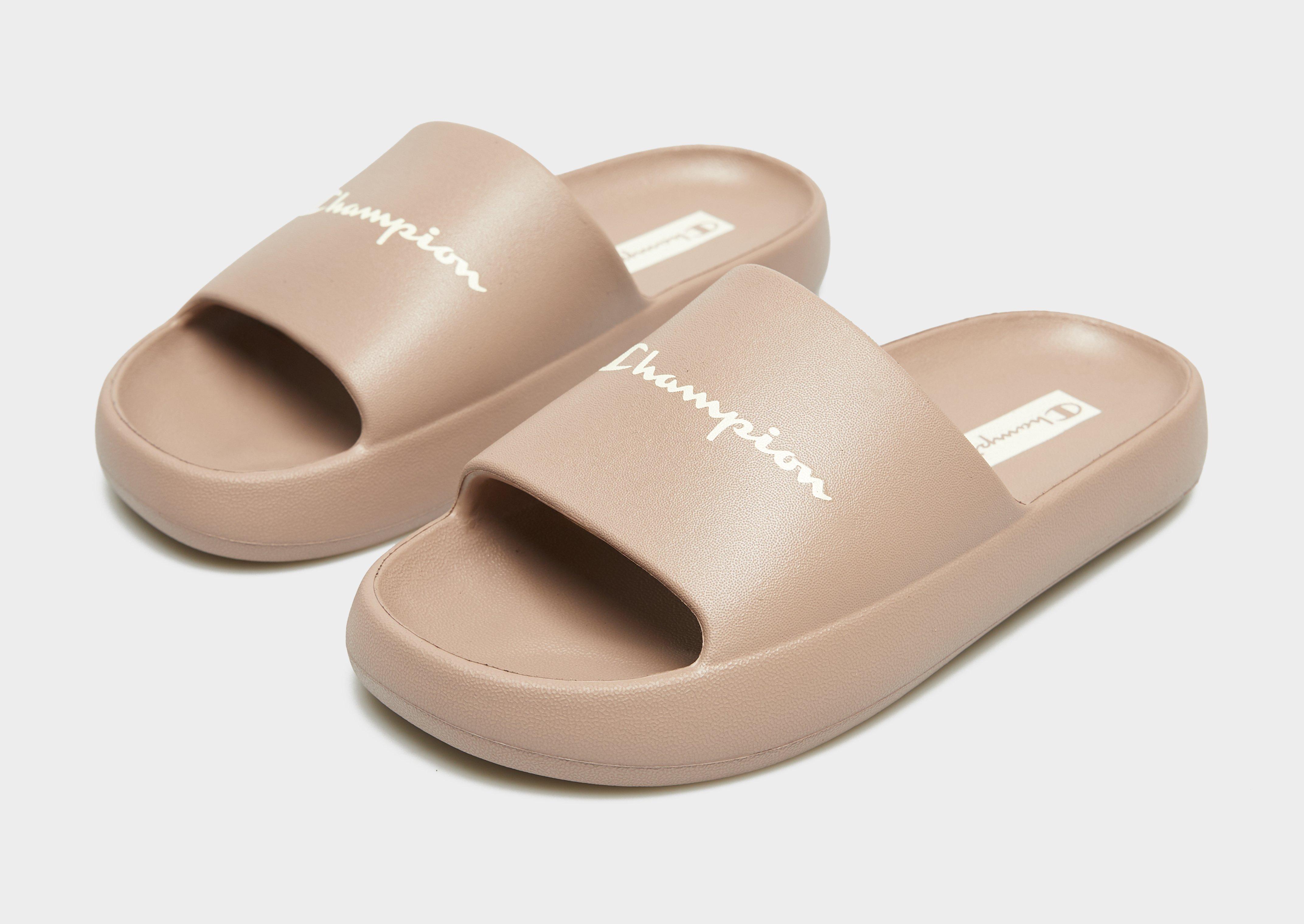 Női papucsok és flip-flopok CHAMPION SOFT SLIPPER S11689MS032 Barna