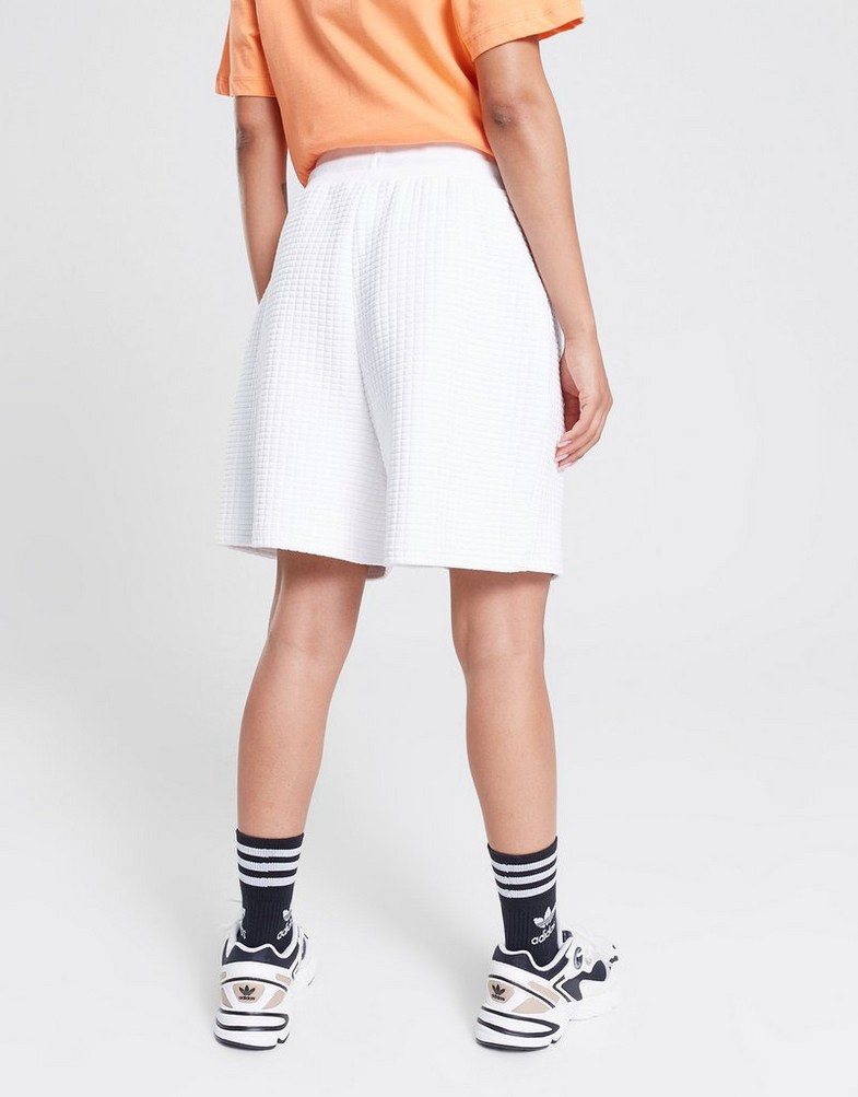 Dámske krátke nohavice ELLESSE ŠORTKY  WAFFLE BOYFRIEND SHORTS SGM14174WHT Biela